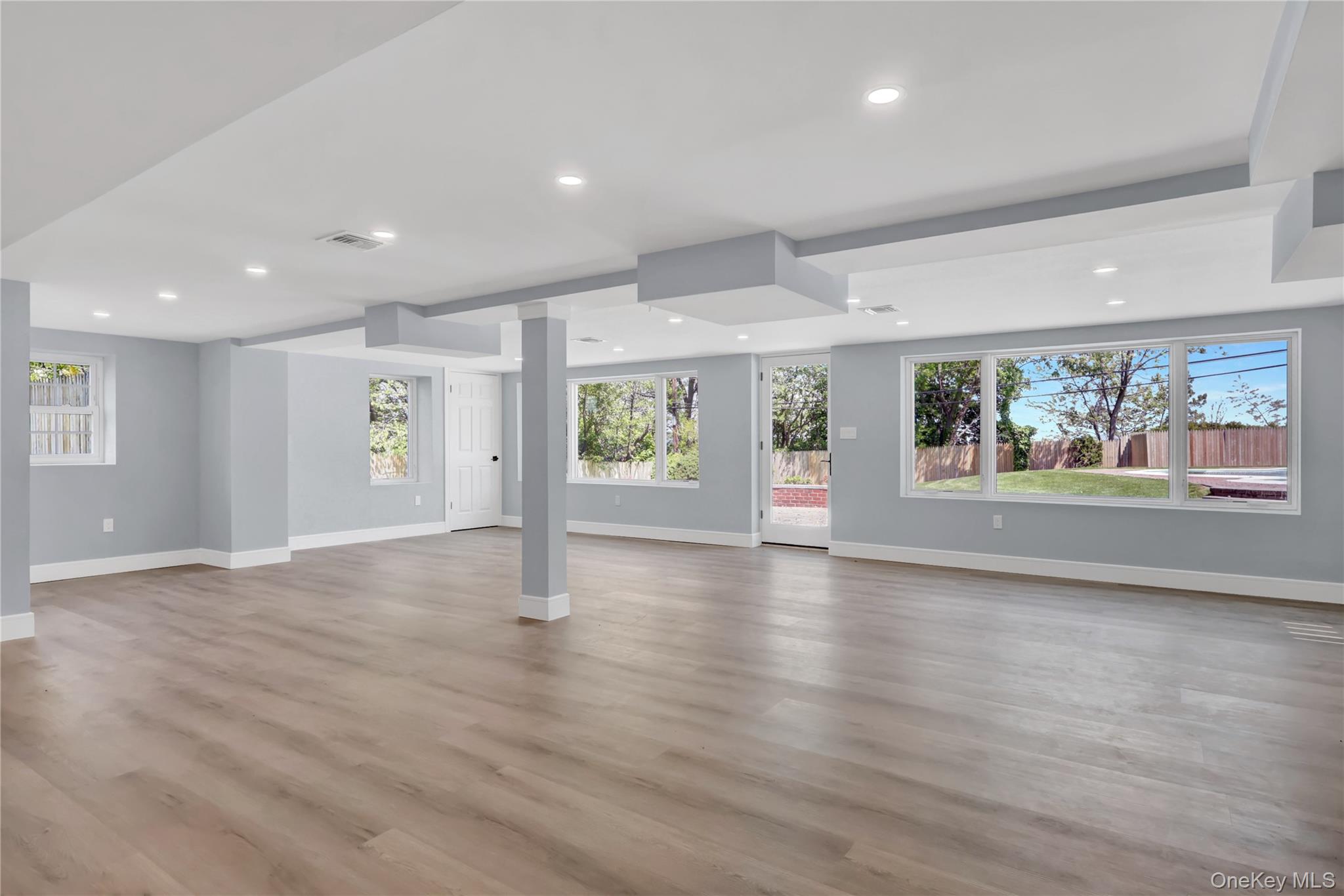  52 Woodland Road, Roslyn, NY 11576 - 物件實景
