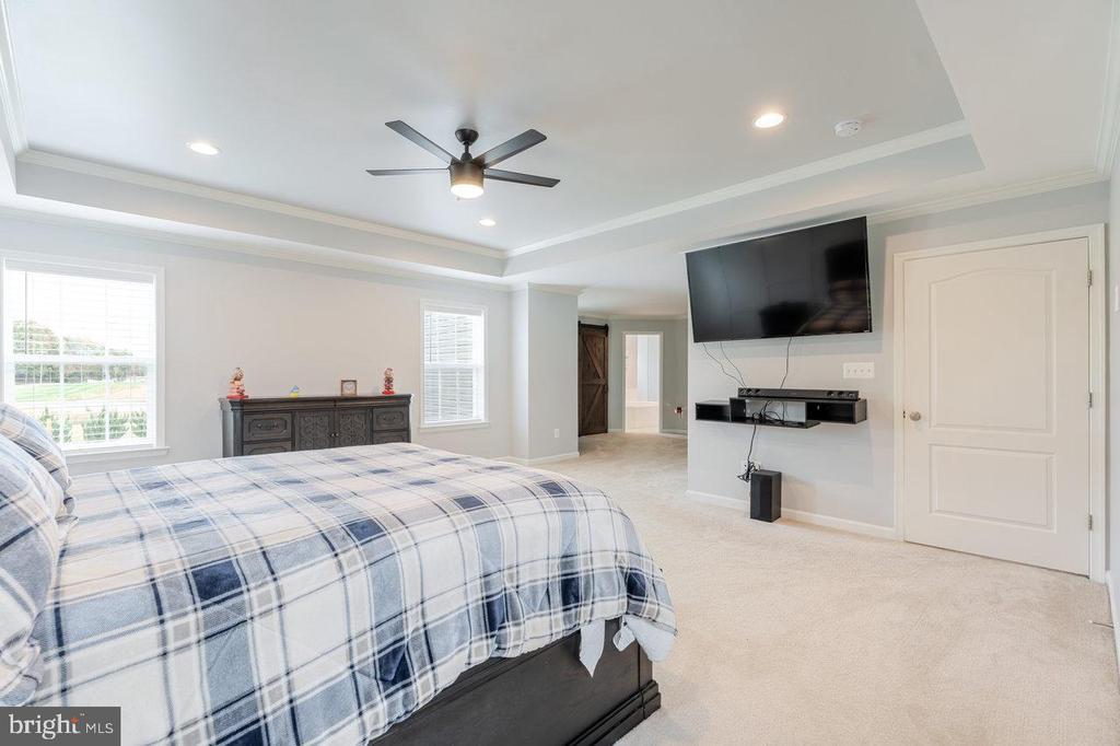 Charles Town, West Virginia, 25414, United States, 4 Bedrooms Bedrooms, ,5 BathroomsBathrooms,Residential,For Sale,1965453