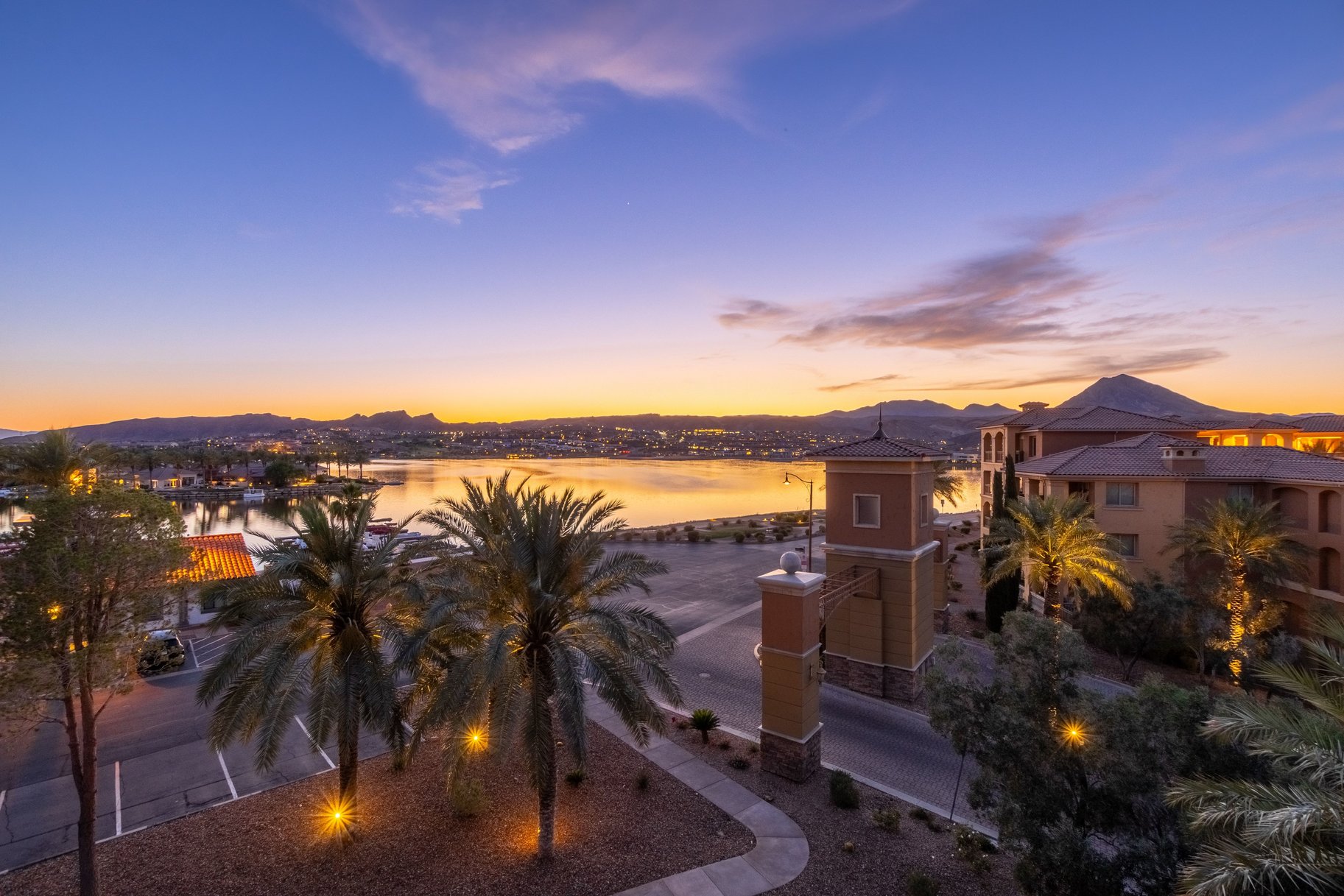  Lake Las Vegas Furnished 3 Beds, 3 Bath With Den Penthouse & Lake Views - 物件實景