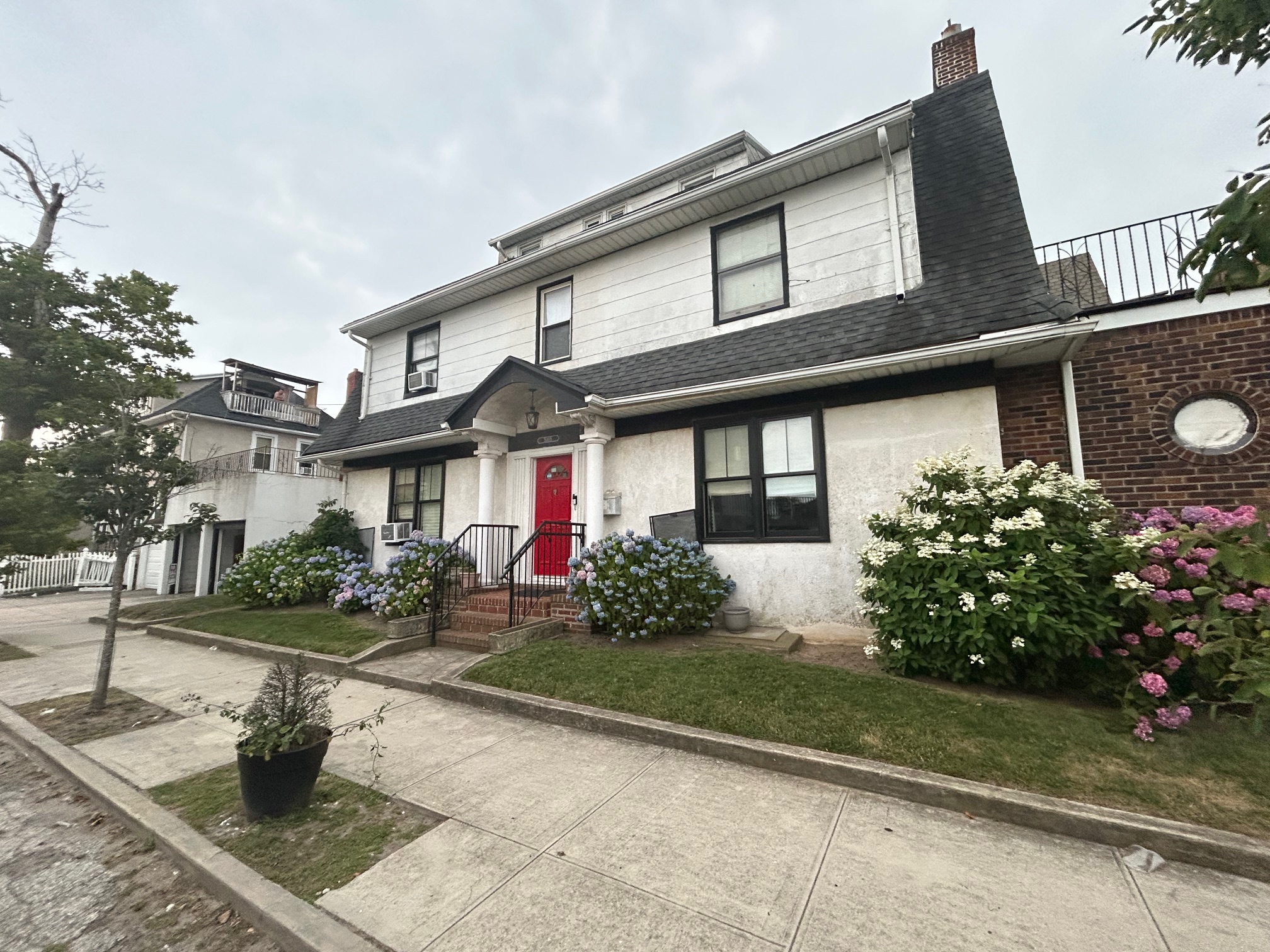 Brooklyn, New York, 11224-1107, United States, 7 Bedrooms Bedrooms, ,3 BathroomsBathrooms,Residential,For Sale,1981081