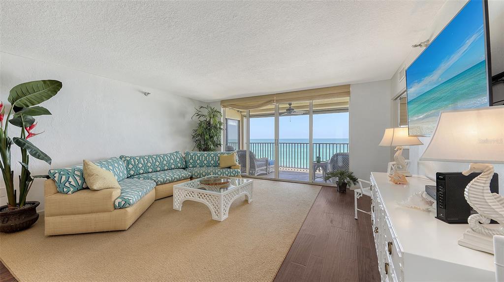 Longboat Key, Florida, 34228, United States, 3 Bedrooms Bedrooms, ,2 BathroomsBathrooms,Residential,For Sale,1793639