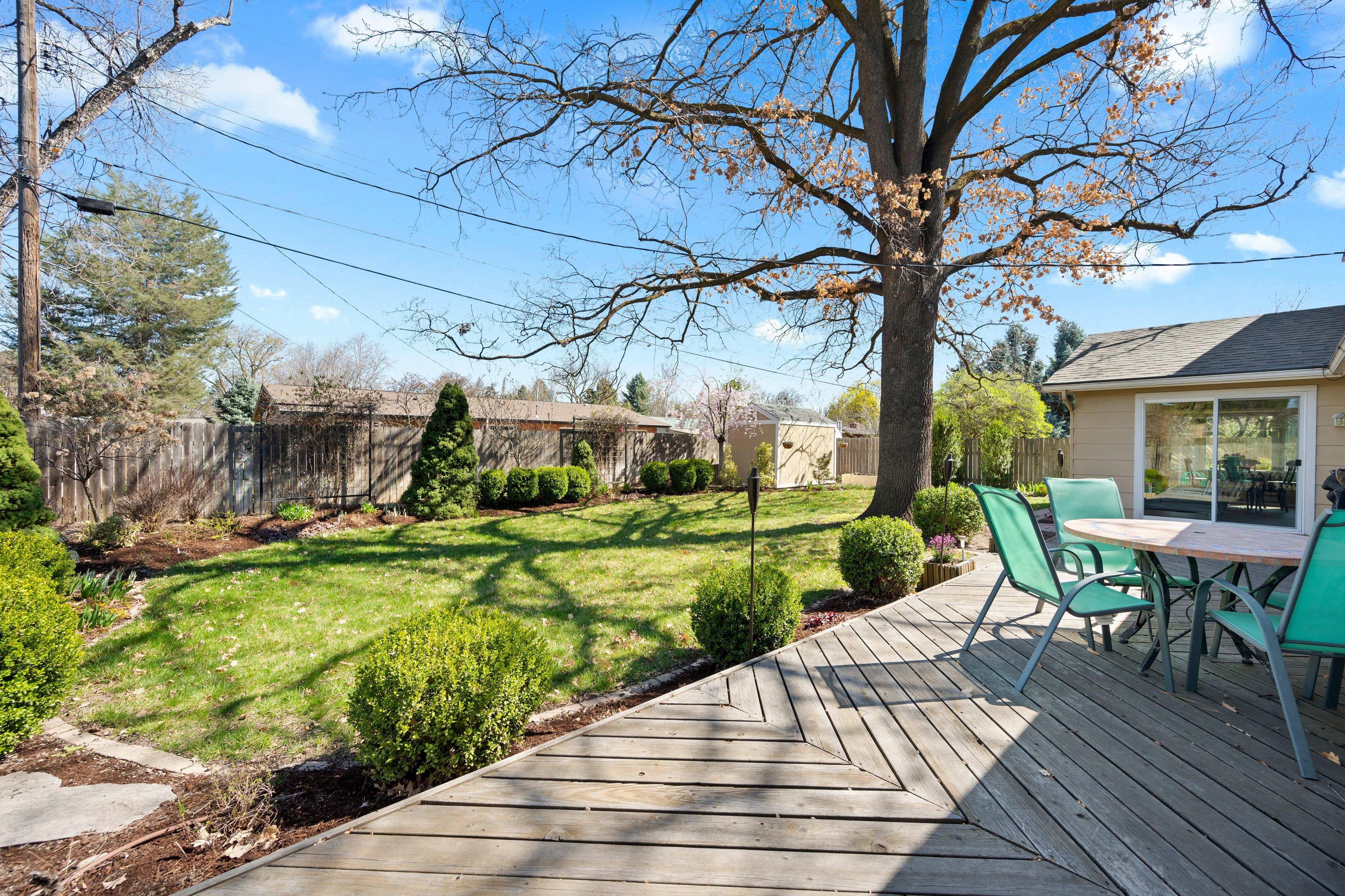  Timeless Mid-Century Design with Sunroom Living and Garden Oasis - 物件實景