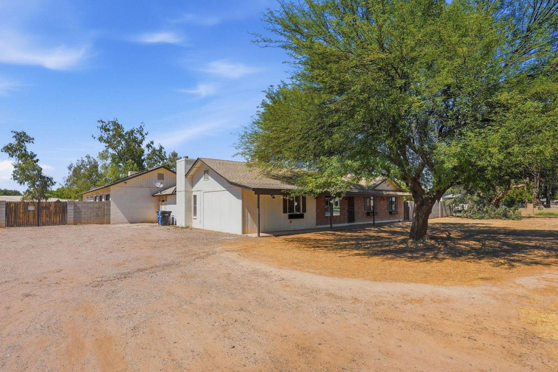  2266 E Willis Rd  Gilbert, AZ - 物件實景