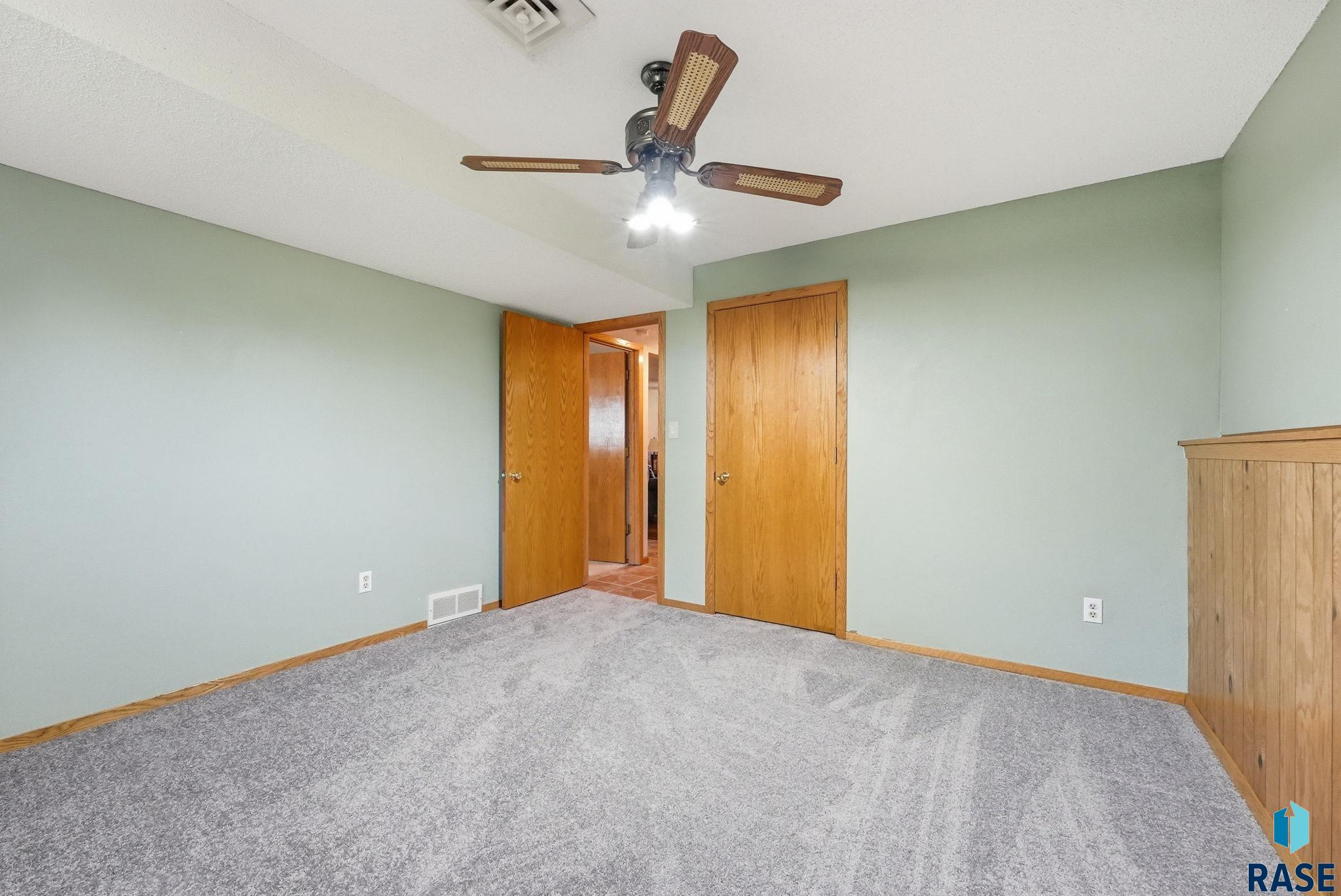 Sioux Falls, South Dakota, 57106, United States, 4 Bedrooms Bedrooms, ,2 BathroomsBathrooms,Residential,For Sale,2042590