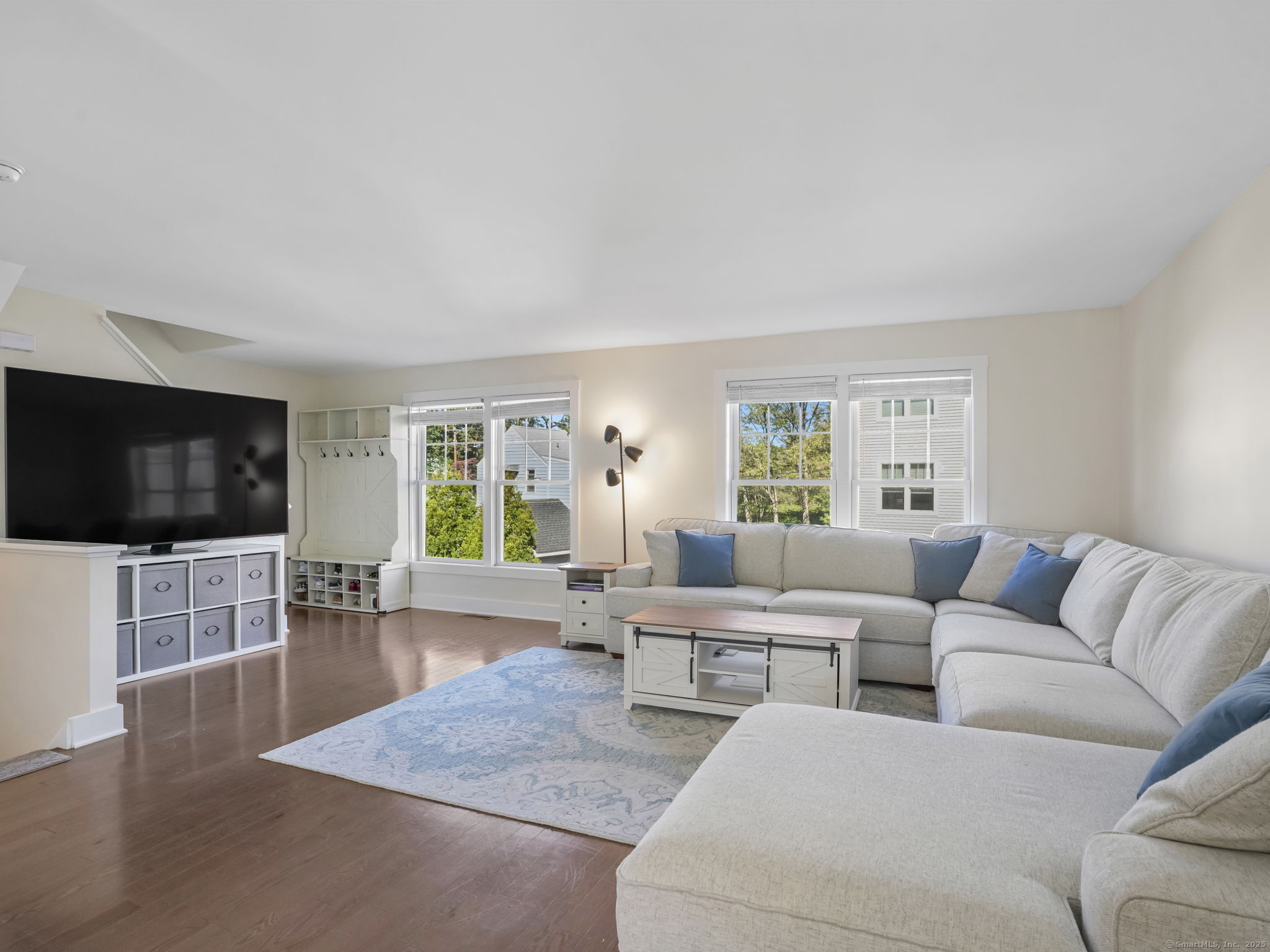 Fairfield, Connecticut, 06825, United States, 3 Bedrooms Bedrooms, ,3 BathroomsBathrooms,Residential,For Sale,1964162