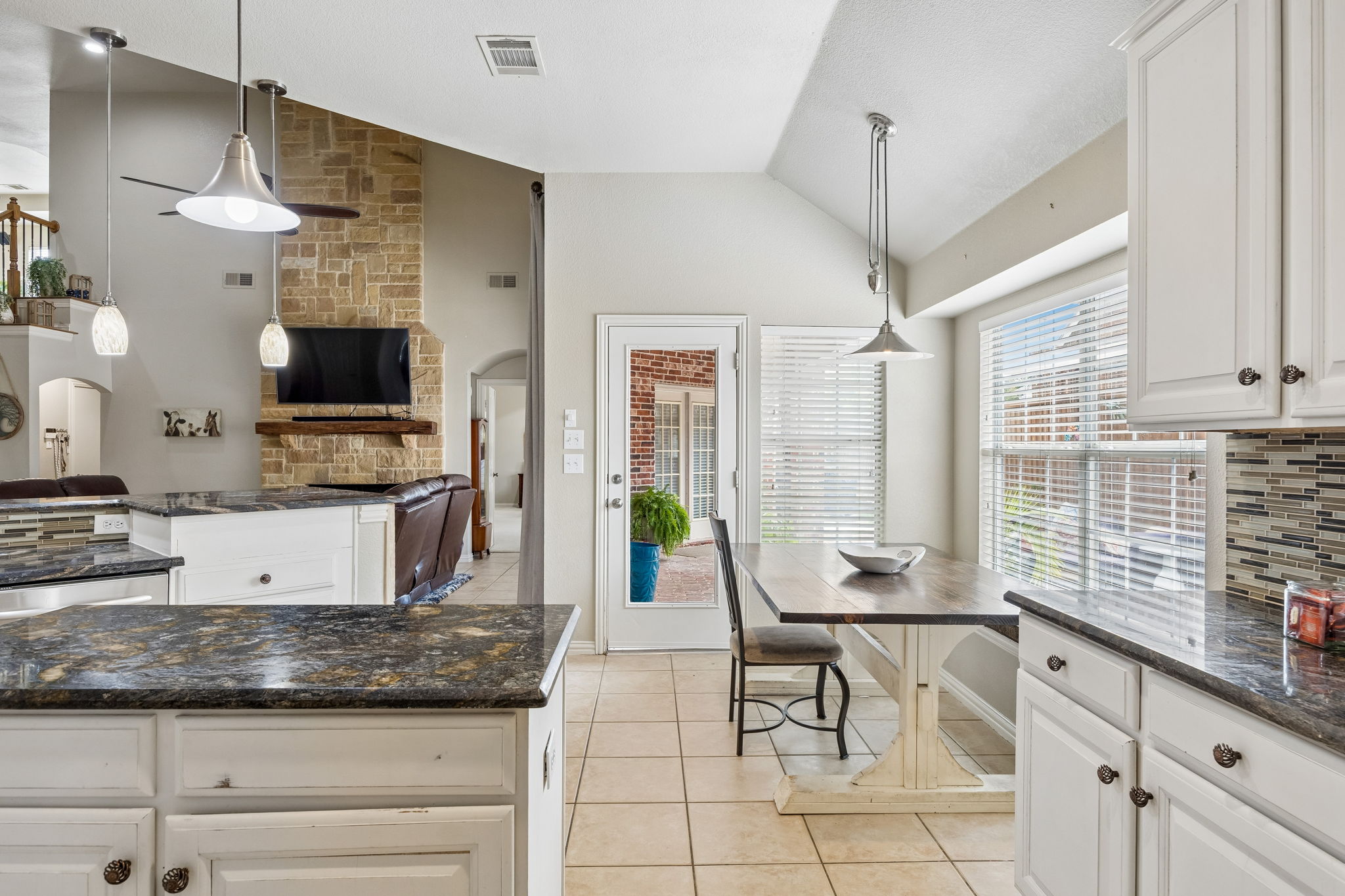  Effortless Executive Living Near Lake Ray Hubbard in Gated Turtle Cove - 物件實景