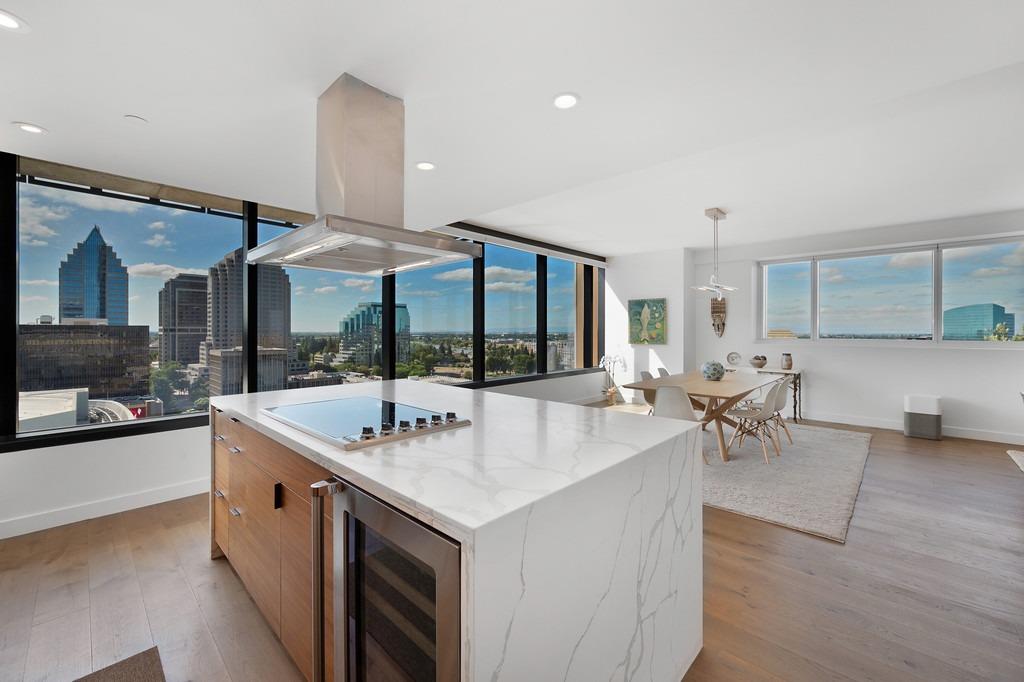 Sacramento, California, 95814, United States, 2 Bedrooms Bedrooms, ,3 BathroomsBathrooms,Residential,For Sale,1905892