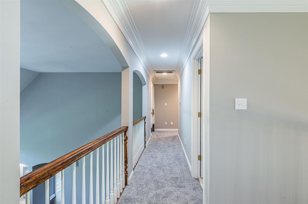 Bowling Green, Kentucky, 42103, United States, 4 Bedrooms Bedrooms, ,4 BathroomsBathrooms,Residential,For Sale,1868382