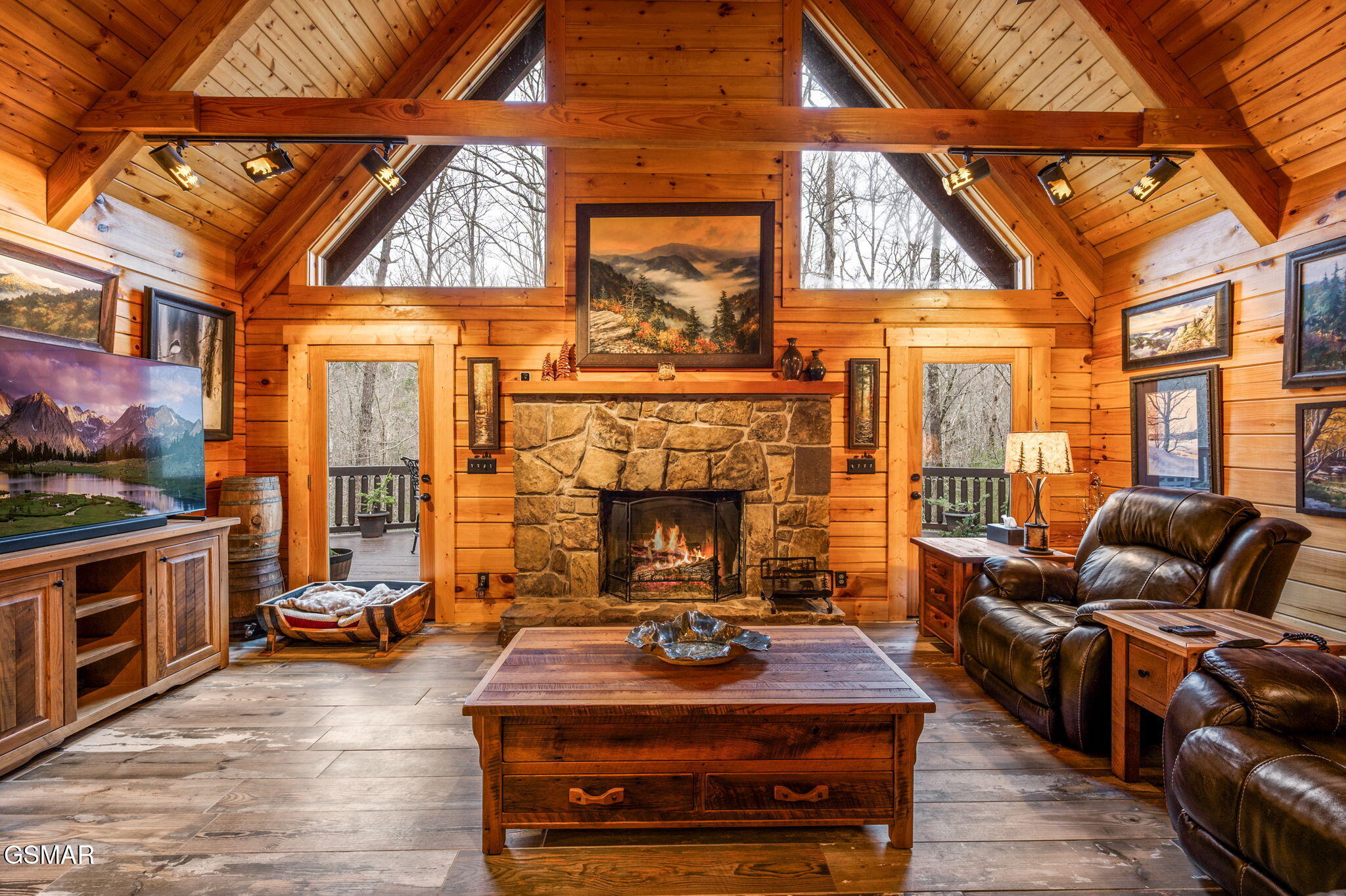 Walland, Tennessee, 37886, United States, 3 Bedrooms Bedrooms, ,4 BathroomsBathrooms,Residential,For Sale,1915065