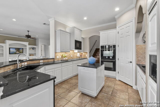 San Antonio, Texas, 78259, United States, 5 Bedrooms Bedrooms, ,5 BathroomsBathrooms,Residential,For Sale,1989672