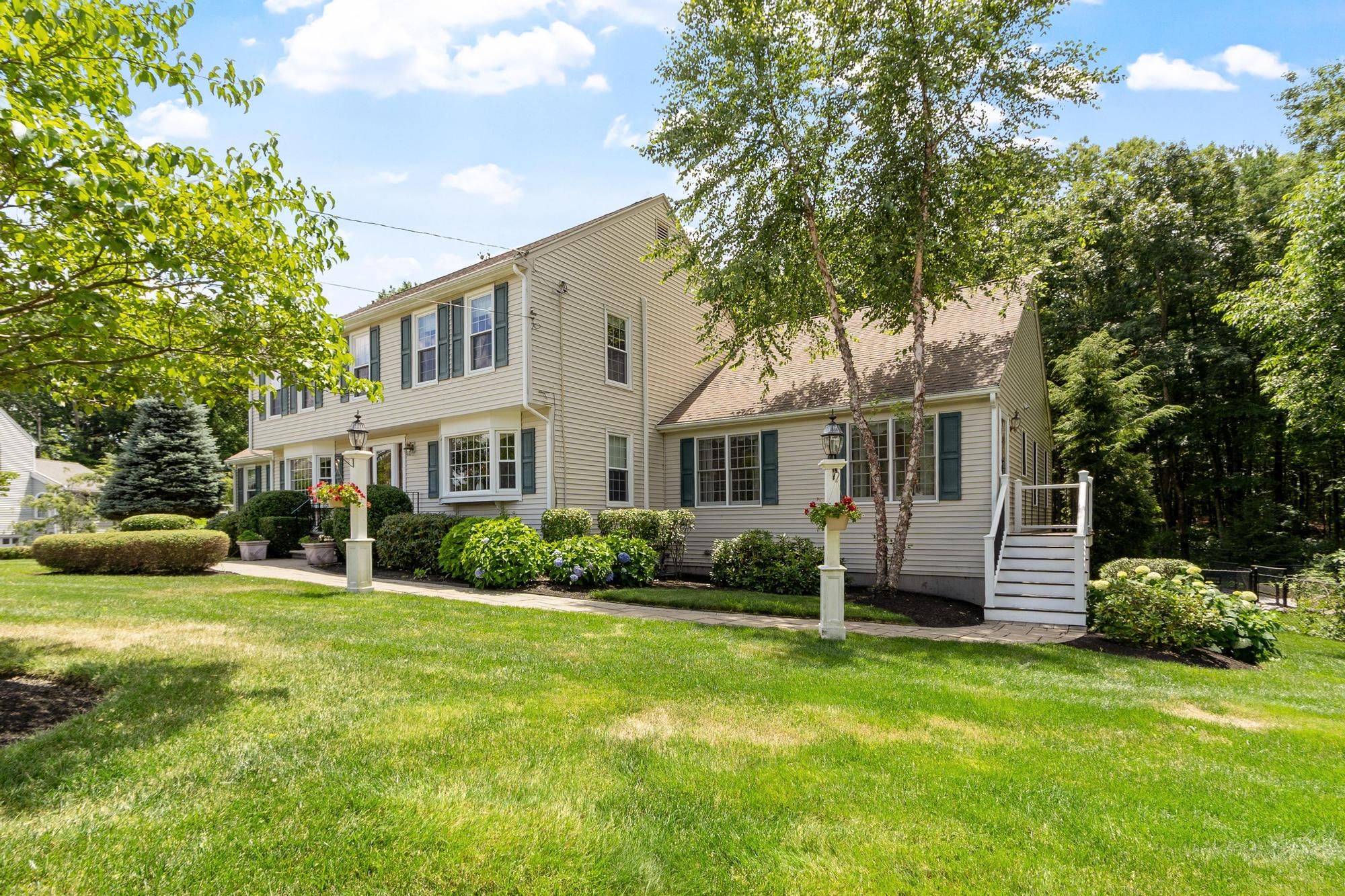  60 Wescott Circle, Tewksbury, MA, 01876 - 物件實景