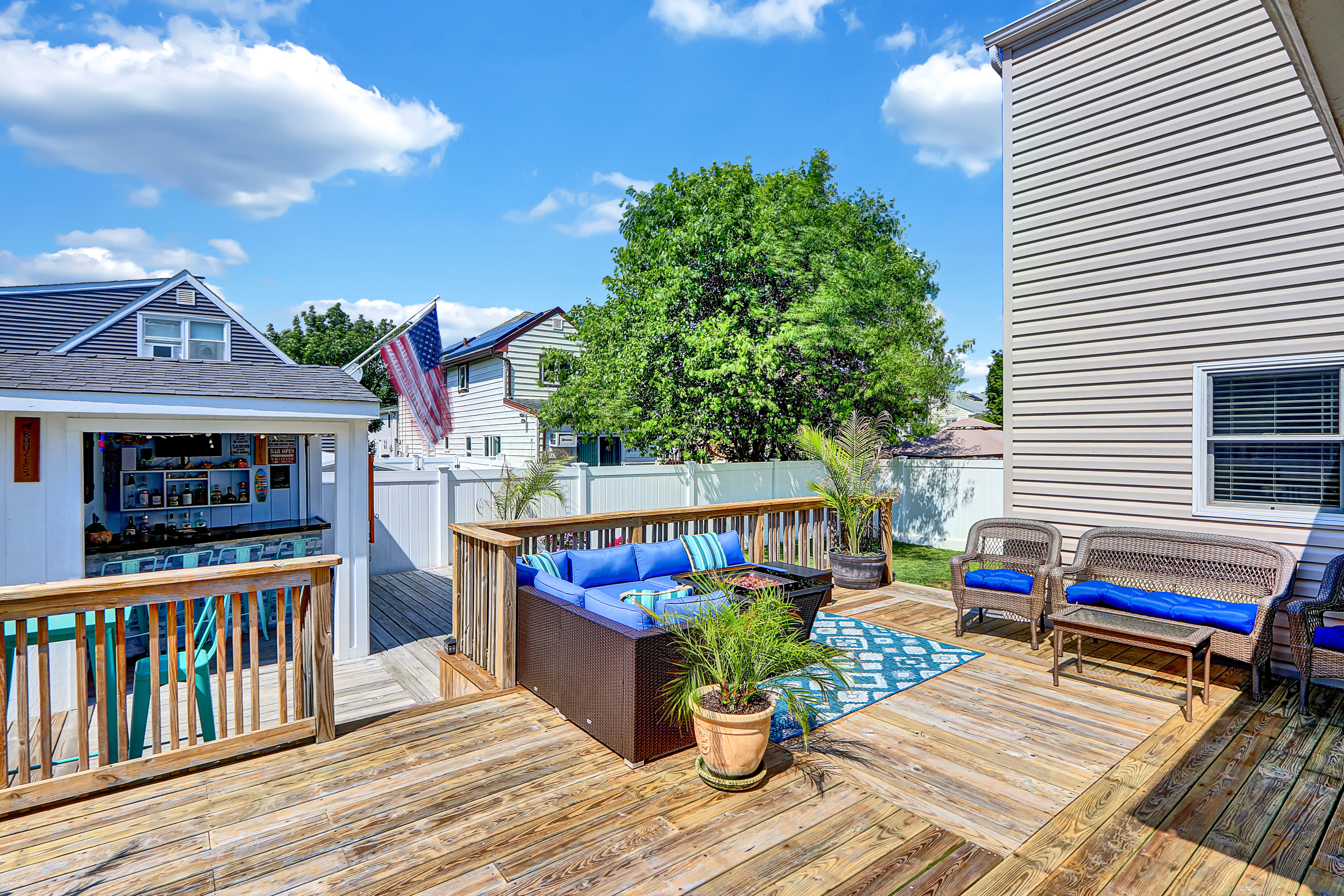 Babylon, New York, 11702, United States, 4 Bedrooms Bedrooms, ,2 BathroomsBathrooms,Residential,For Sale,1921304