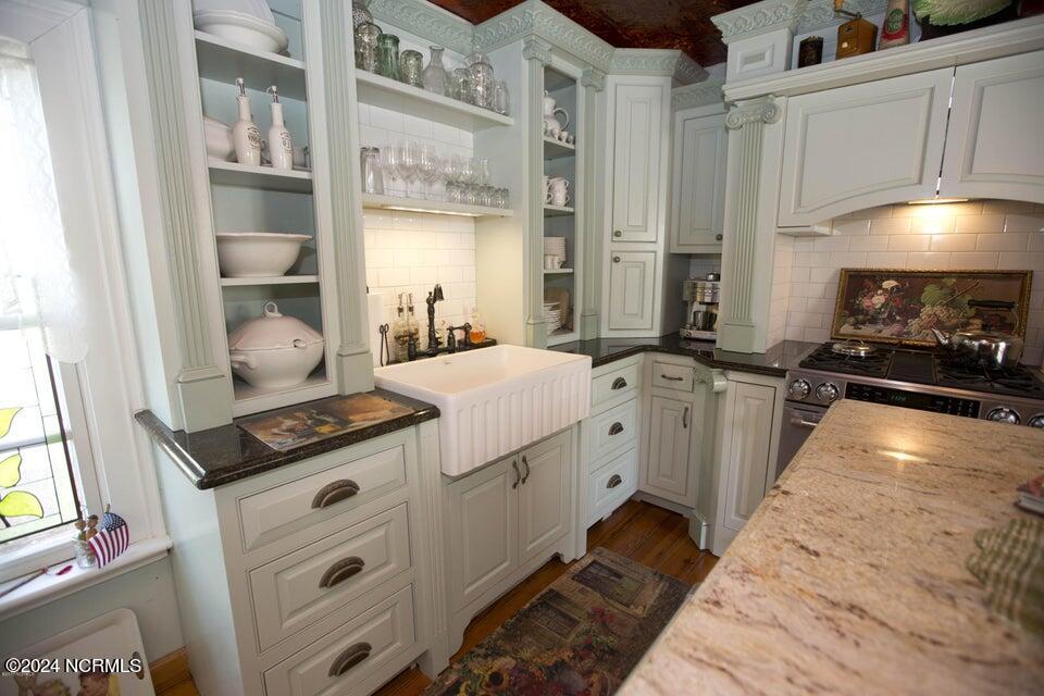 122 S Academy Street, Washington, North Carolina, 27889, United States, 3 Bedrooms Bedrooms, ,4 BathroomsBathrooms,Residential,For Sale,122 S Academy Street,1639244