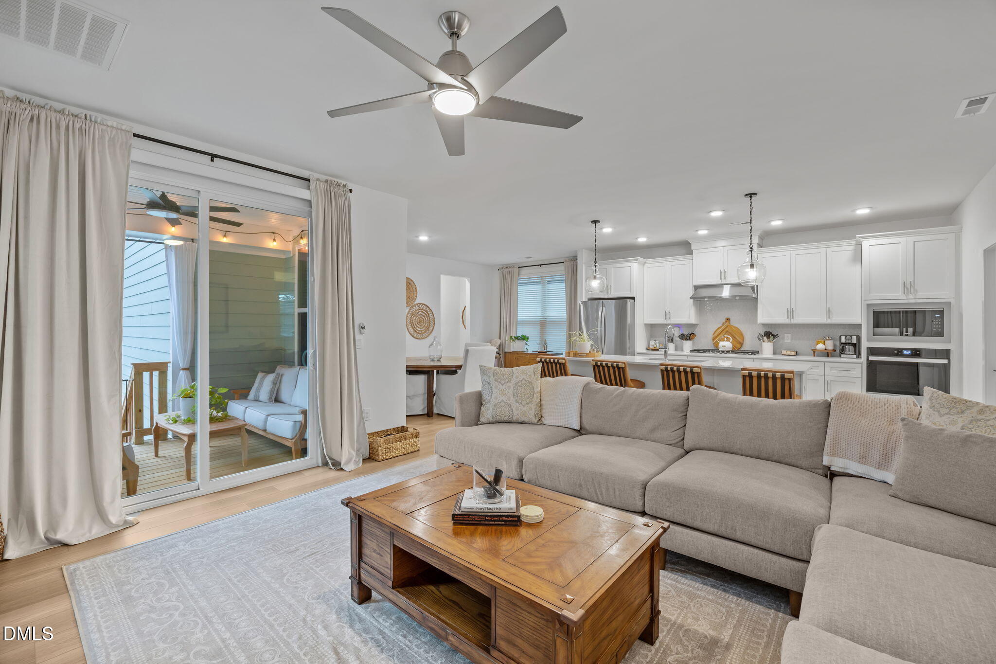 Knightdale, North Carolina, 27545, United States, 4 Bedrooms Bedrooms, ,4 BathroomsBathrooms,Residential,For Sale,1989366