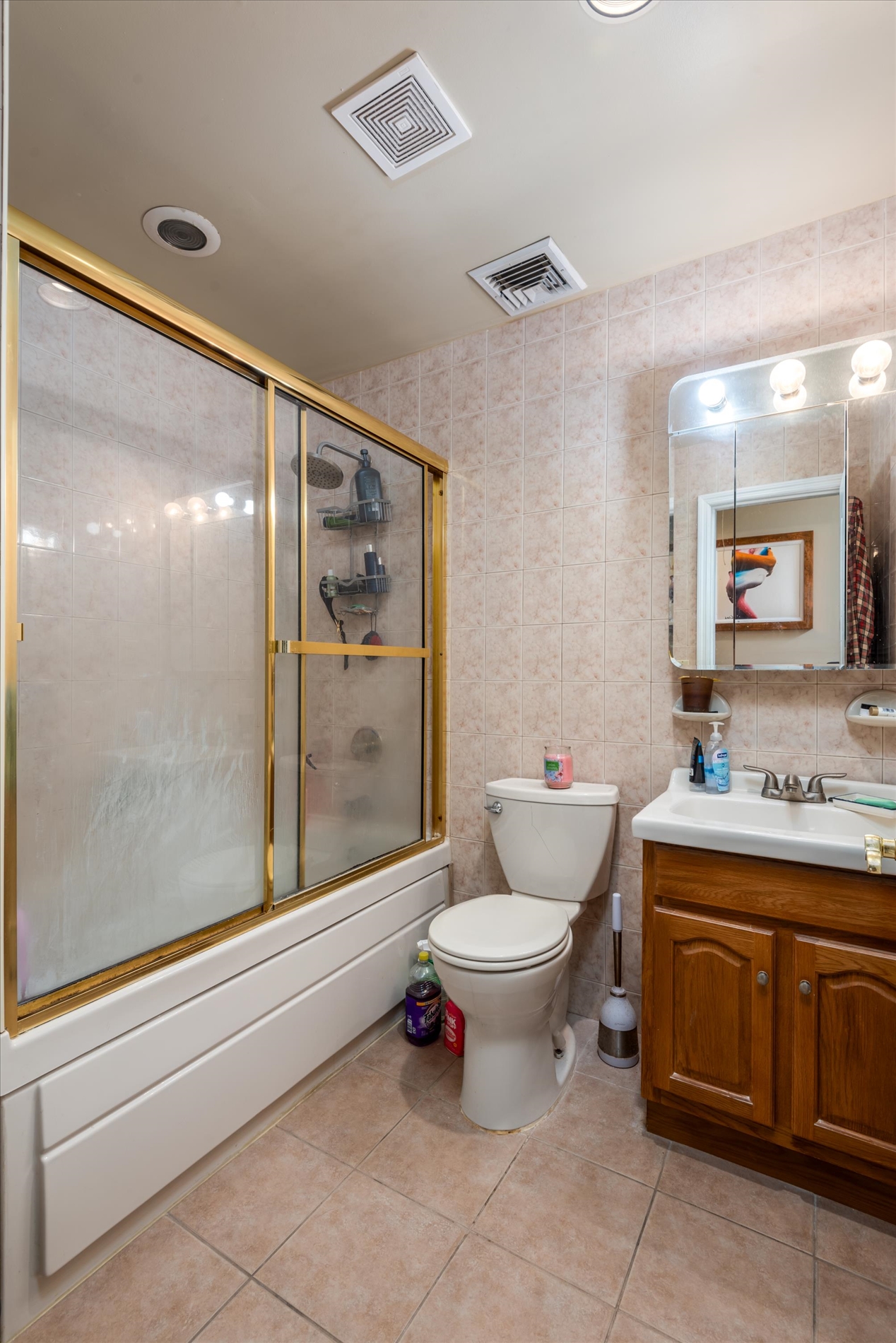 Howard Beach, New York, 11414, United States, 5 Bedrooms Bedrooms, ,4 BathroomsBathrooms,Residential,For Sale,1941286
