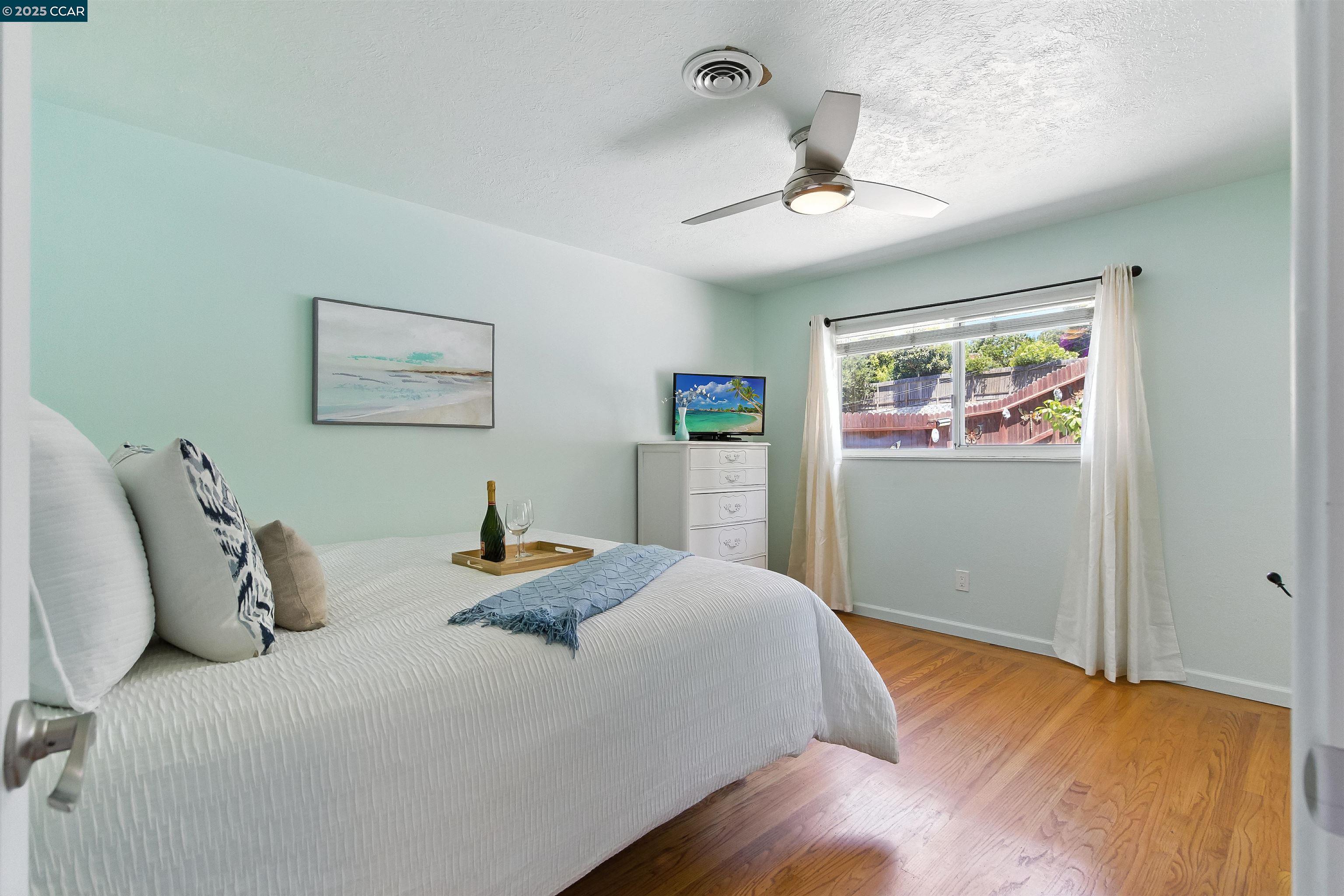 Vallejo, California, 94589, United States, 3 Bedrooms Bedrooms, ,2 BathroomsBathrooms,Residential,For Sale,1917421