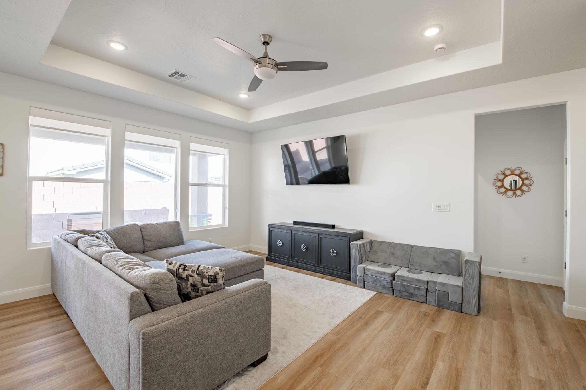 Washington, Utah, 84780, United States, 3 Bedrooms Bedrooms, ,2 BathroomsBathrooms,Residential,For Sale,1892539