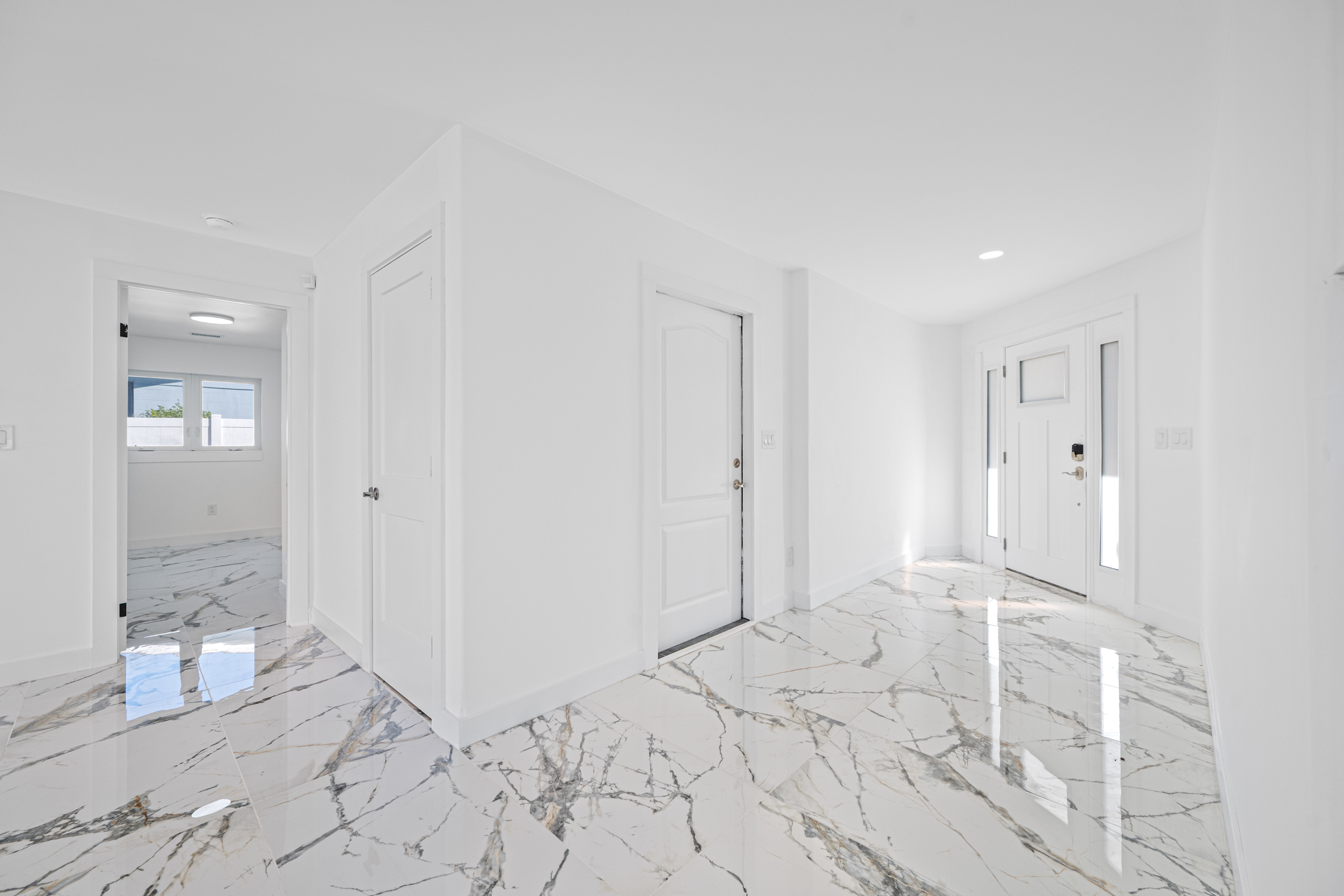 Treasure Island, Florida, 33706, United States, 3 Bedrooms Bedrooms, ,2 BathroomsBathrooms,Residential,For Sale,1990386