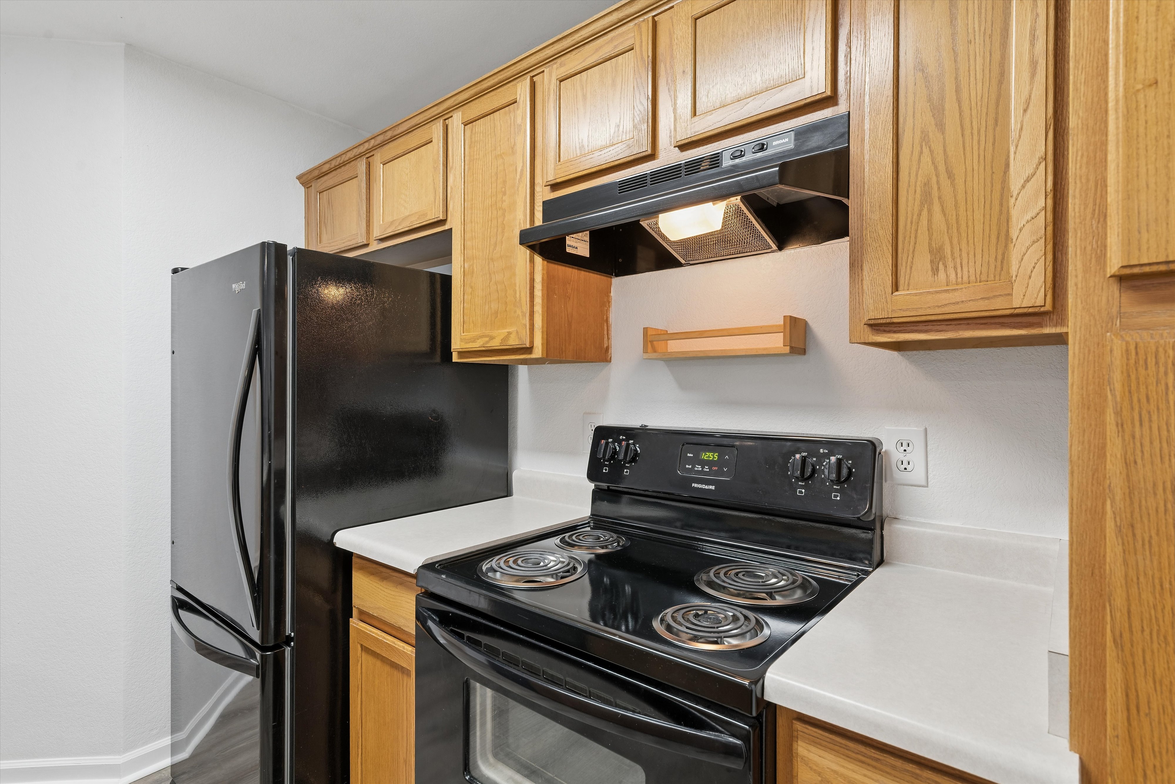  Charming Two-Story Condo for Sale - 物件實景