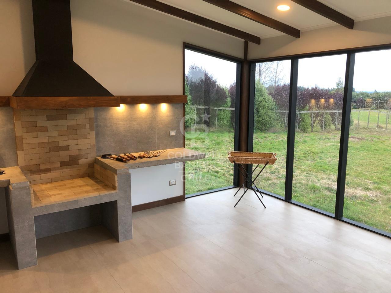Puerto Varas, Chile, 5 Bedrooms Bedrooms, ,5 BathroomsBathrooms,Residential,For Sale,1950364