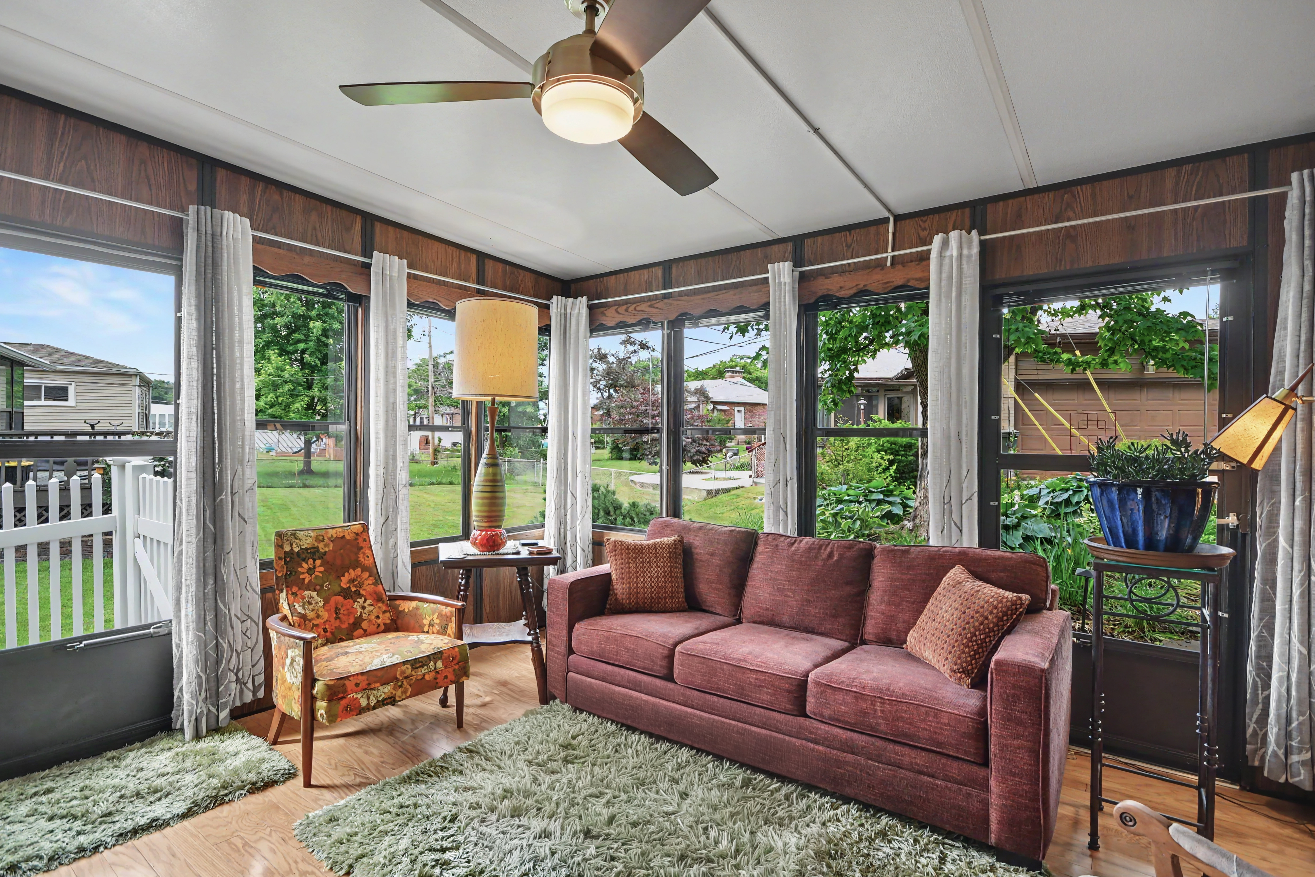  You’ll fall in love with this charming midcentury ranch. - 物件實景