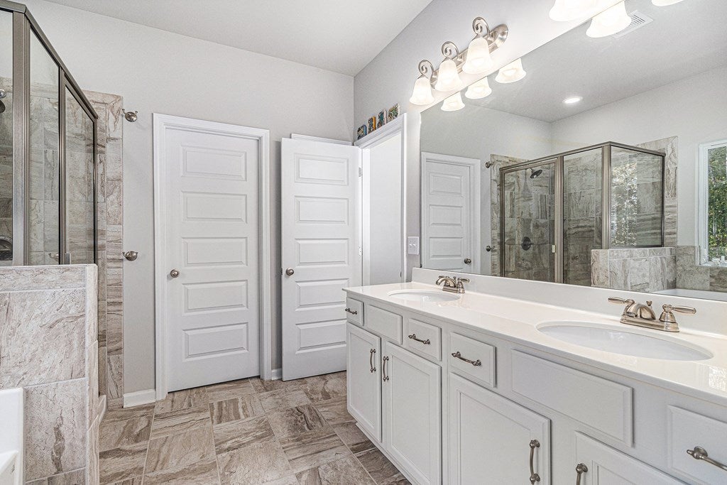 Dawsonville, Georgia, 30534, United States, 3 Bedrooms Bedrooms, ,2 BathroomsBathrooms,Residential,For Sale,1986839