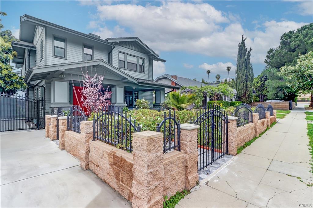 Los ANgeles, California, 90004, United States, 5 Bedrooms Bedrooms, ,2 BathroomsBathrooms,Residential,For Sale,1756474