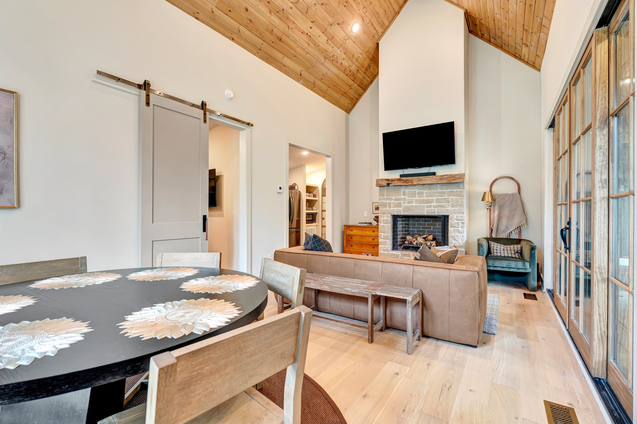 Tracy City, Tennessee, 37387, United States, 2 Bedrooms Bedrooms, ,1 BathroomBathrooms,Residential,For Sale,1975698