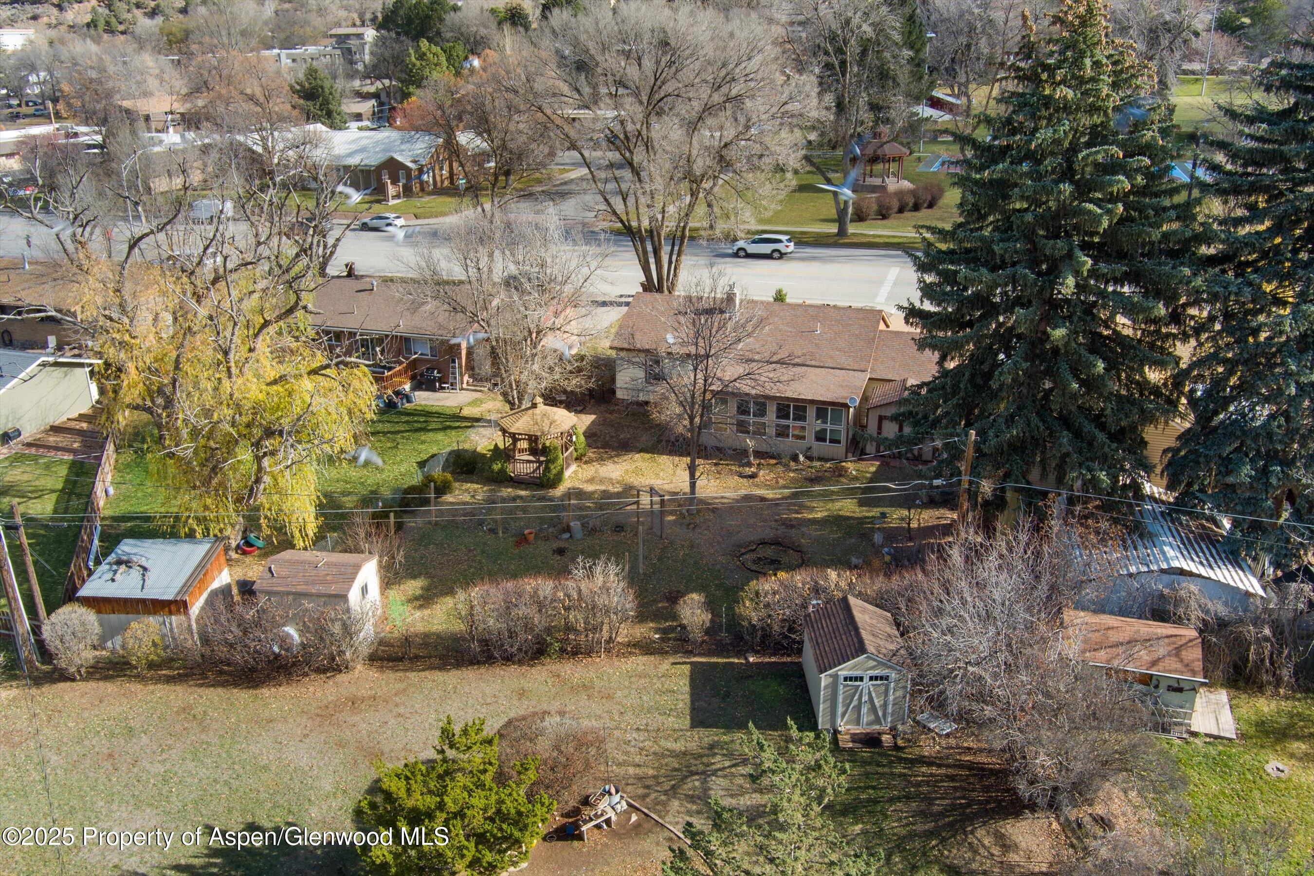 Glenwood Springs, Colorado, 81601, United States, 4 Bedrooms Bedrooms, ,2 BathroomsBathrooms,Residential,For Sale,1997060