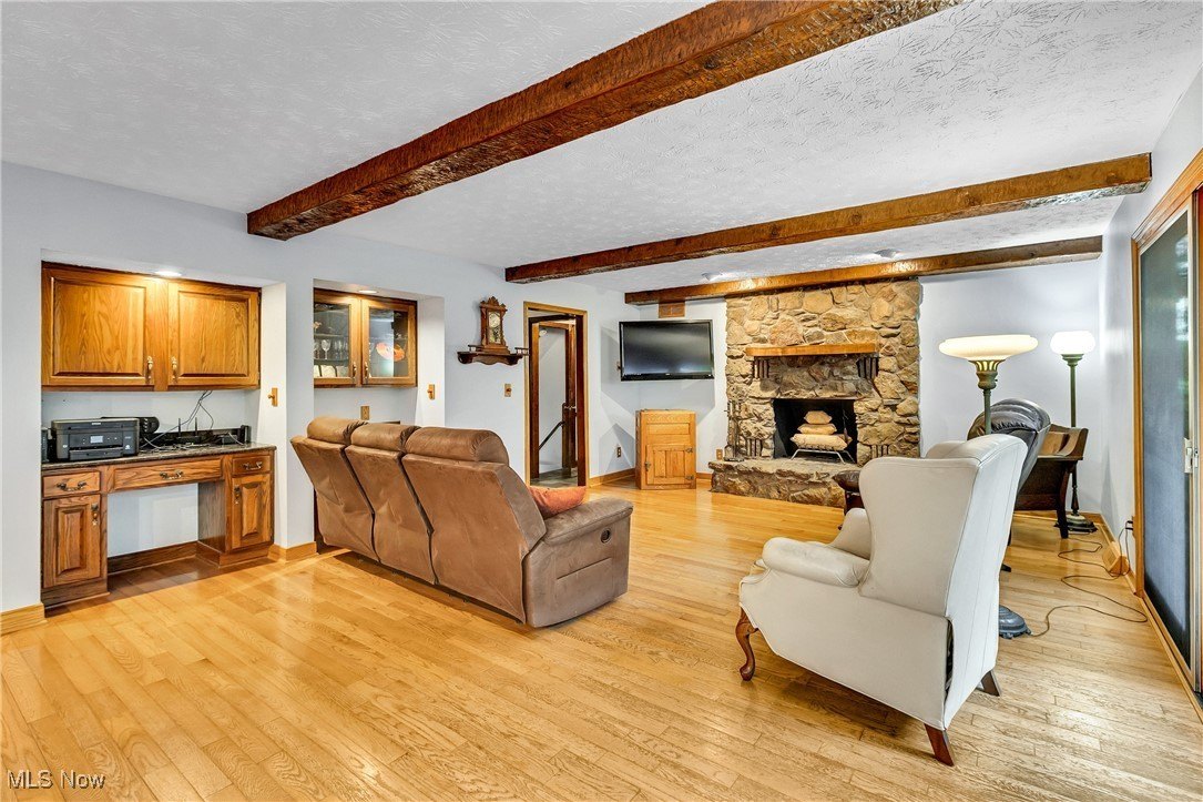 Kinsman, Ohio, 44428, United States, 4 Bedrooms Bedrooms, ,4 BathroomsBathrooms,Residential,For Sale,1983424