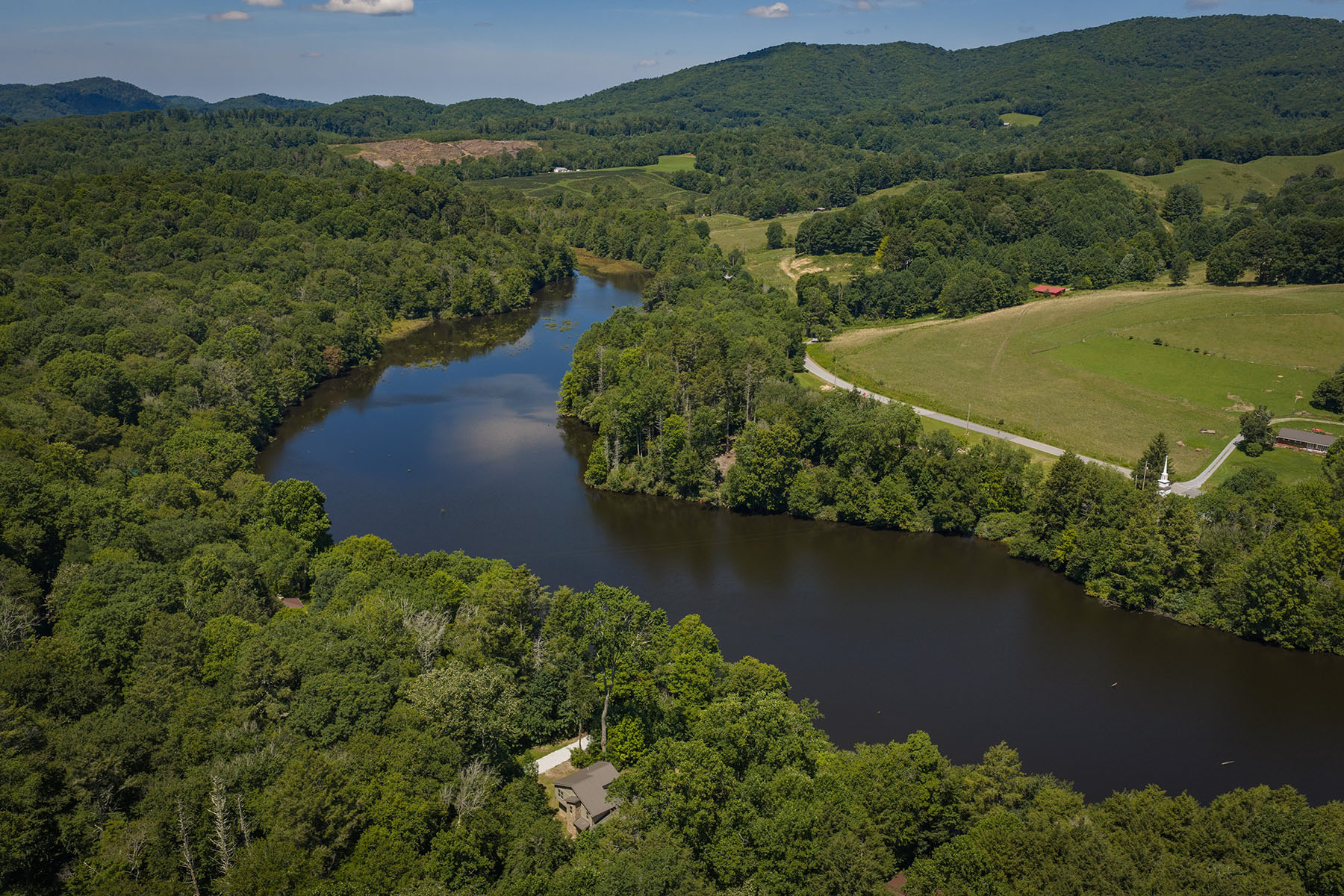  ROAN MOUNTAIN - RIPSHIN LAKE CORPORATION - 物件實景