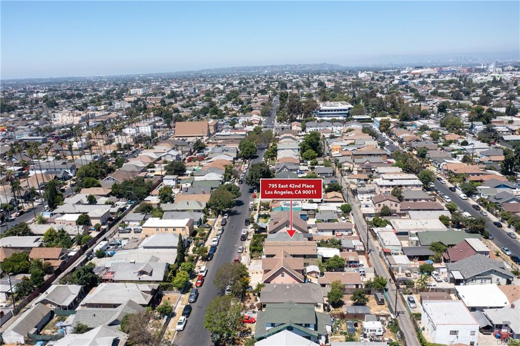 Los Angeles, California, 90011, United States, 6 Bedrooms Bedrooms, ,5 BathroomsBathrooms,Residential,For Sale,1974458