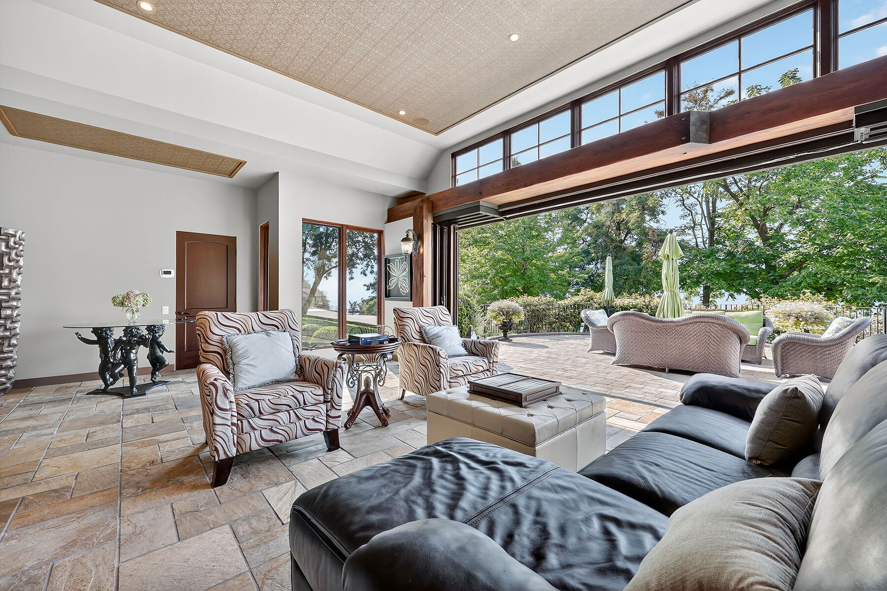  Distinguished Lakefront Estate - 物件實景