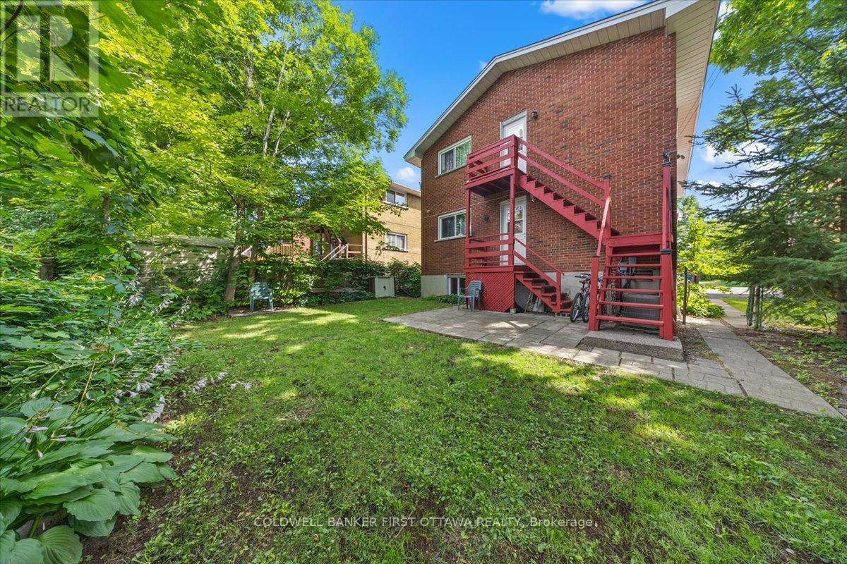Ottawa, Ontario, K2B 6B9, CA, 7 Bedrooms Bedrooms, ,3 BathroomsBathrooms,Residential,For Sale,1903651