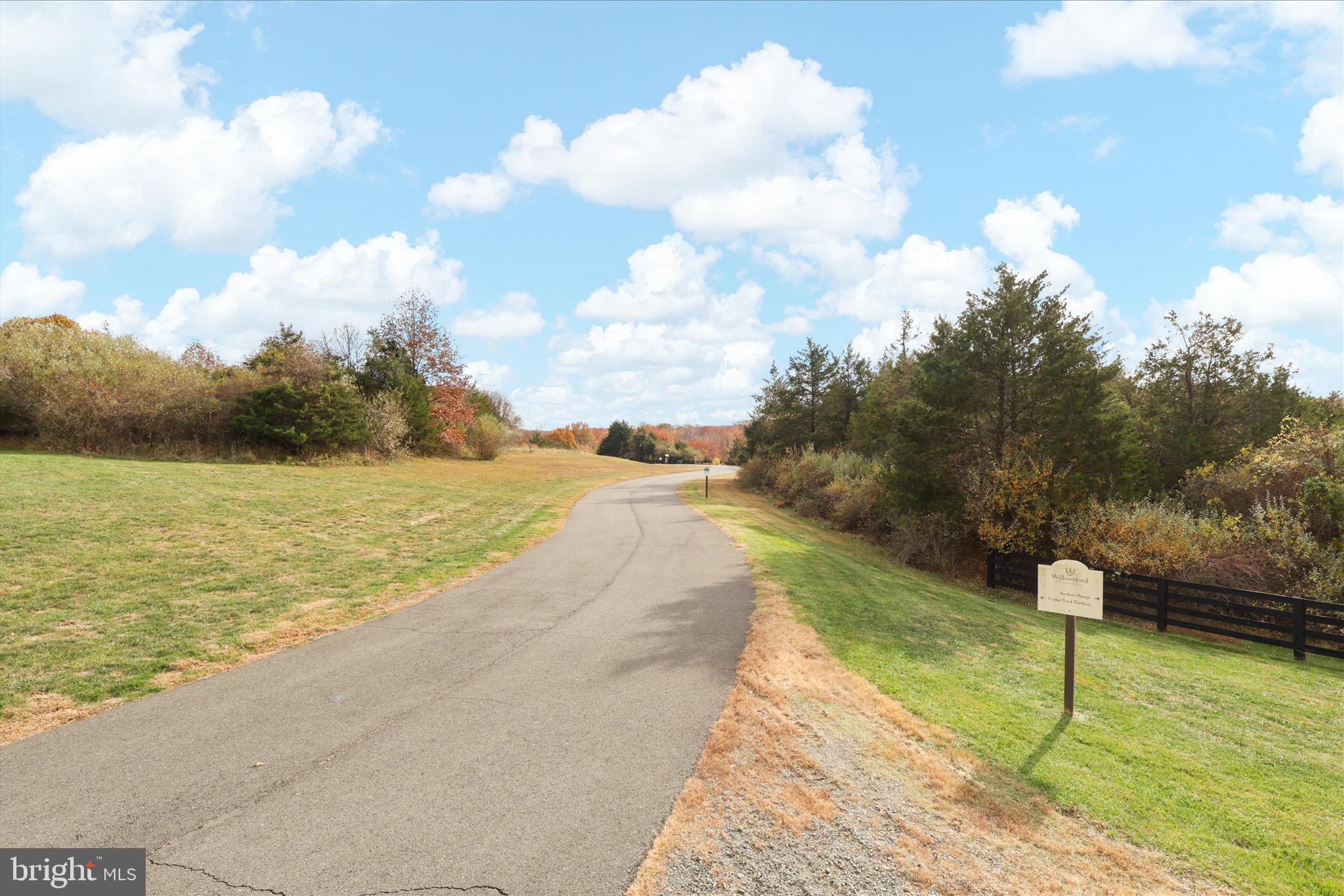 Aldie, Virginia, 20105, United States, 5 Bedrooms Bedrooms, ,5 BathroomsBathrooms,Residential,For Sale,1987386