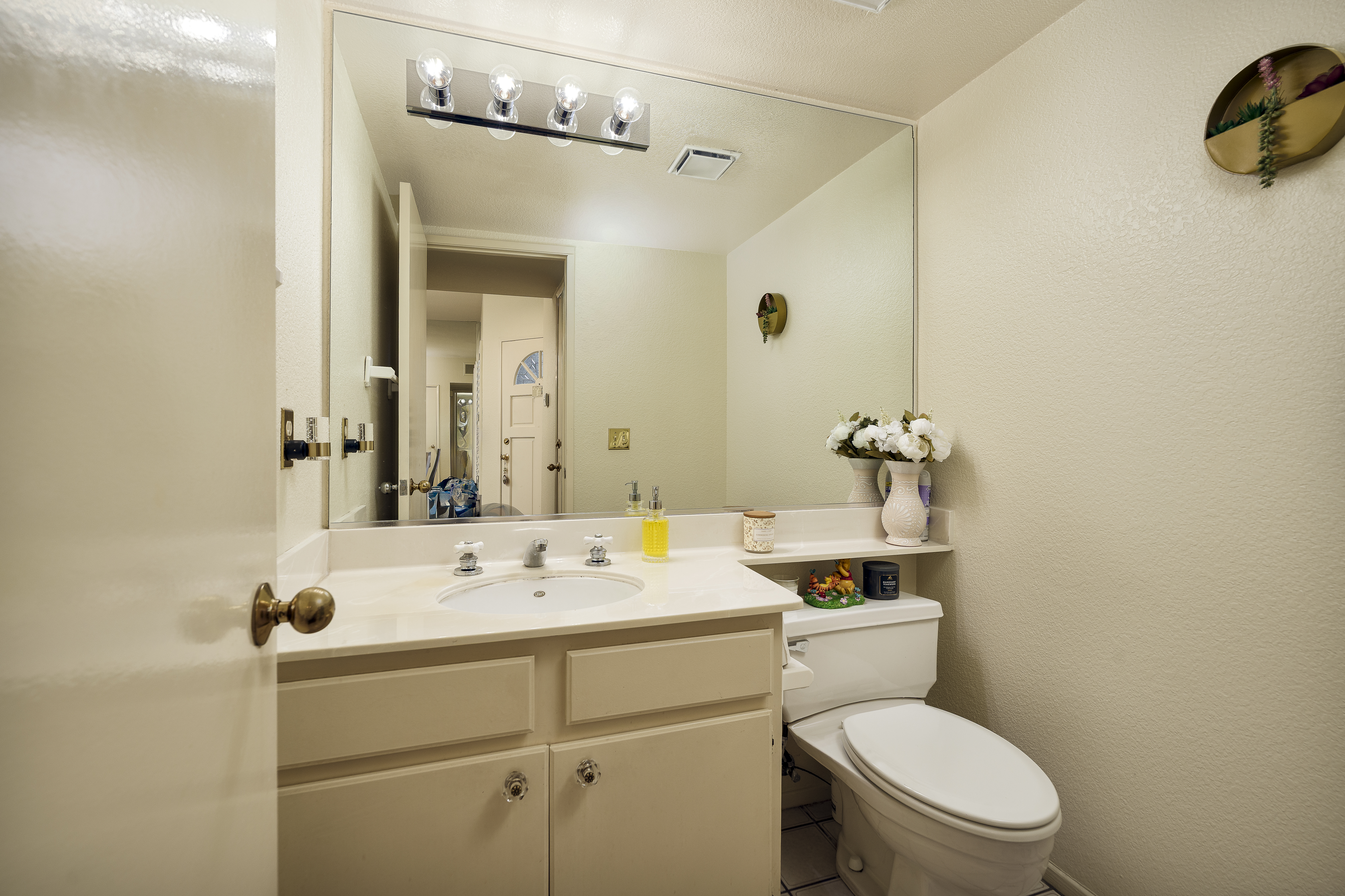  13576 Eucalyptus Street, Tustin, CA 92782 - 物件實景