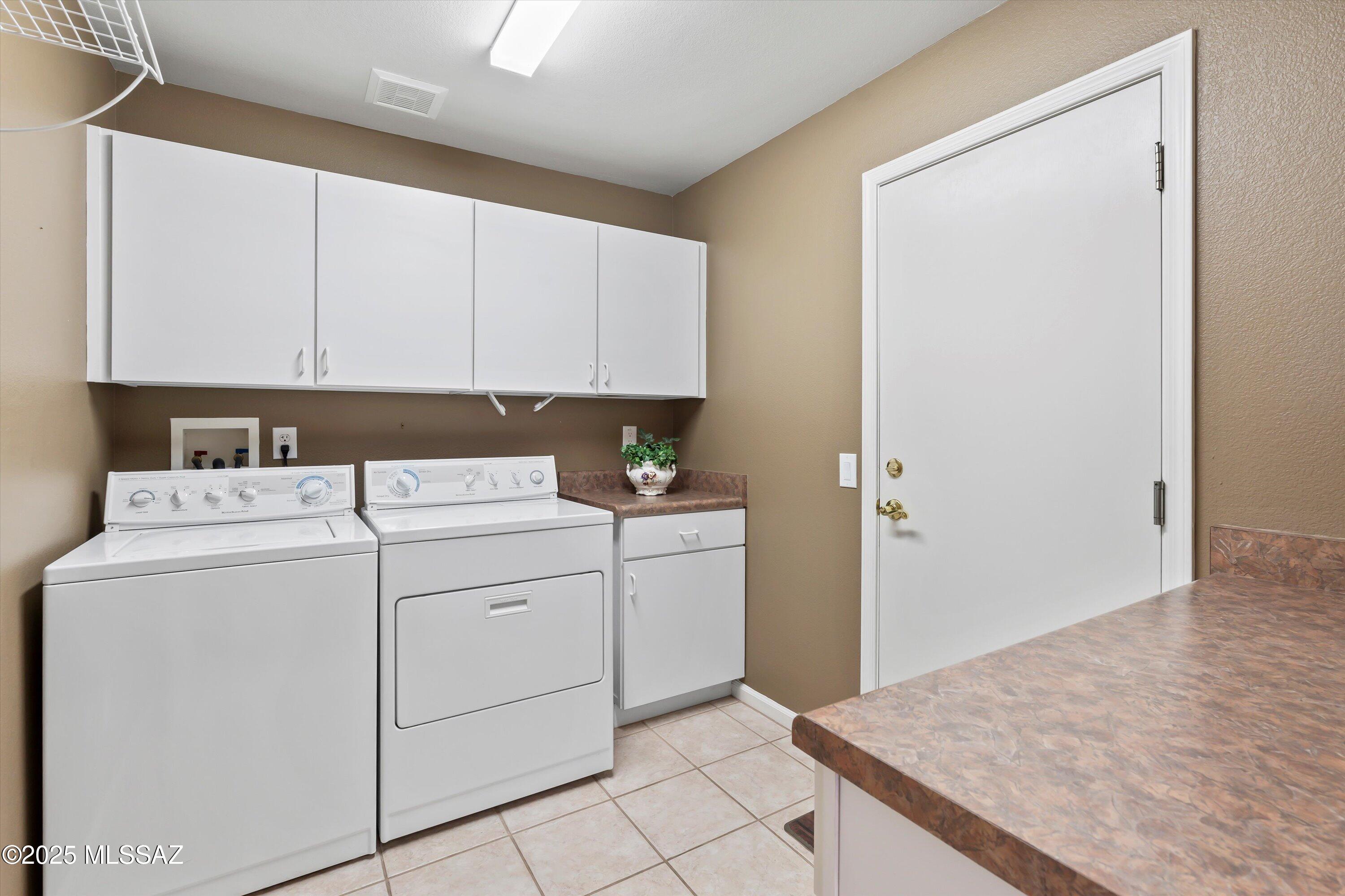 Tucson, Arizona, 85739, United States, 2 Bedrooms Bedrooms, ,2 BathroomsBathrooms,Residential,For Sale,1857357
