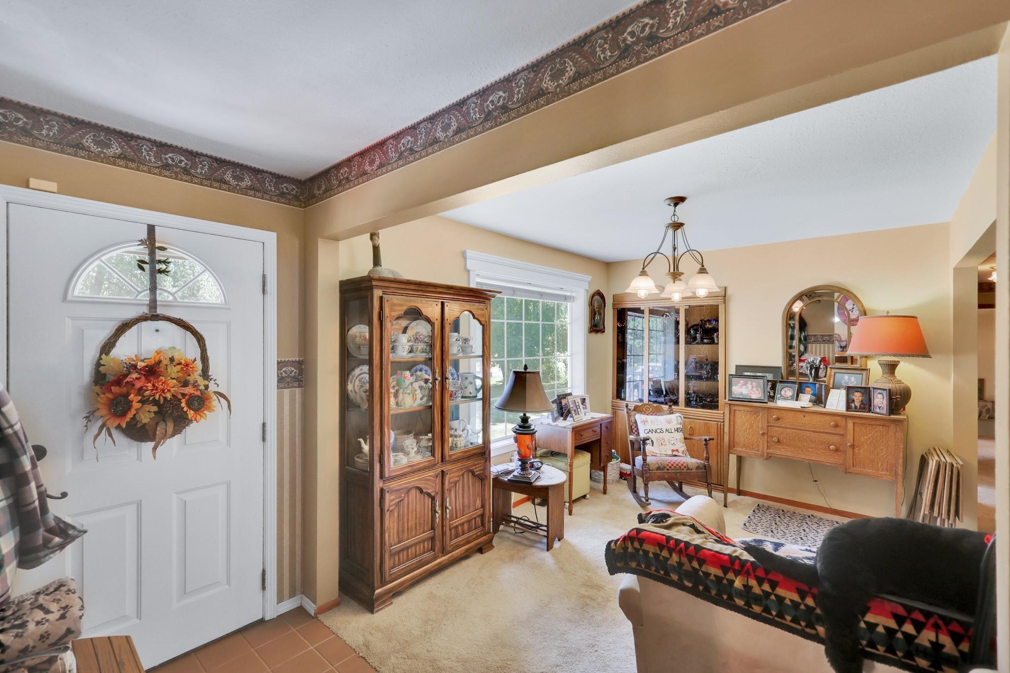 Medical Lake, Washington, 99022, United States, 5 Bedrooms Bedrooms, ,3 BathroomsBathrooms,Residential,For Sale,1901495