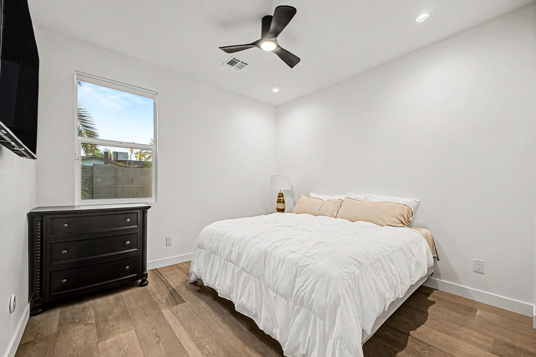 2336 N 28th Place¦Phoenix, AZ - 物件實景