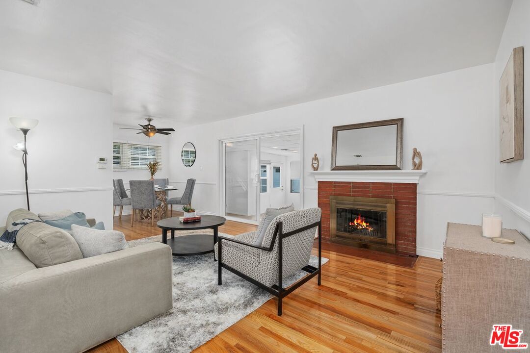 Lake Balboa, California, 91406, United States, 3 Bedrooms Bedrooms, ,1 BathroomBathrooms,Residential,For Sale,1992141