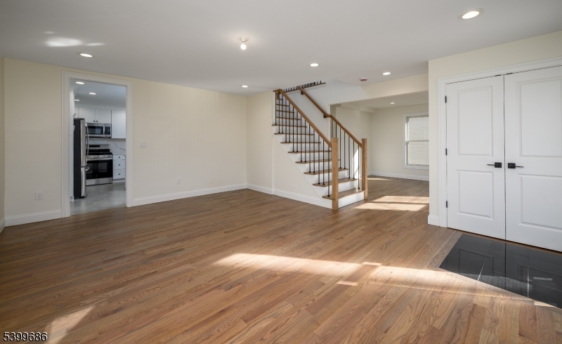 Clifton City, New Jersey, 07014, United States, 5 Bedrooms Bedrooms, ,4 BathroomsBathrooms,Residential,For Sale,2000653