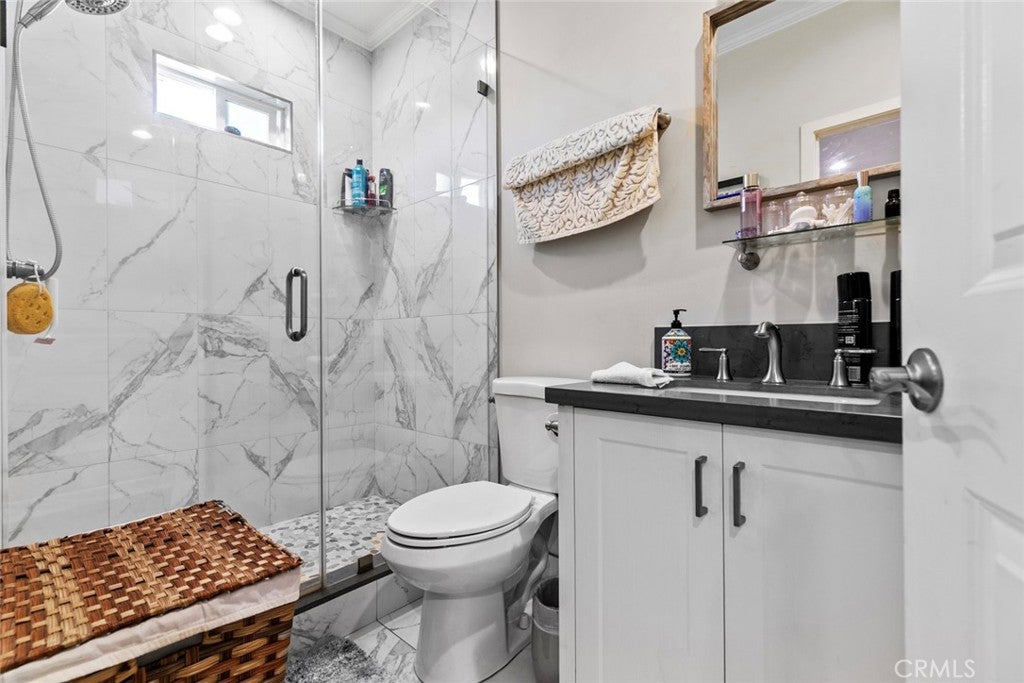 Sun Valley, California, 91352, United States, 5 Bedrooms Bedrooms, ,3 BathroomsBathrooms,Residential,For Sale,1987876