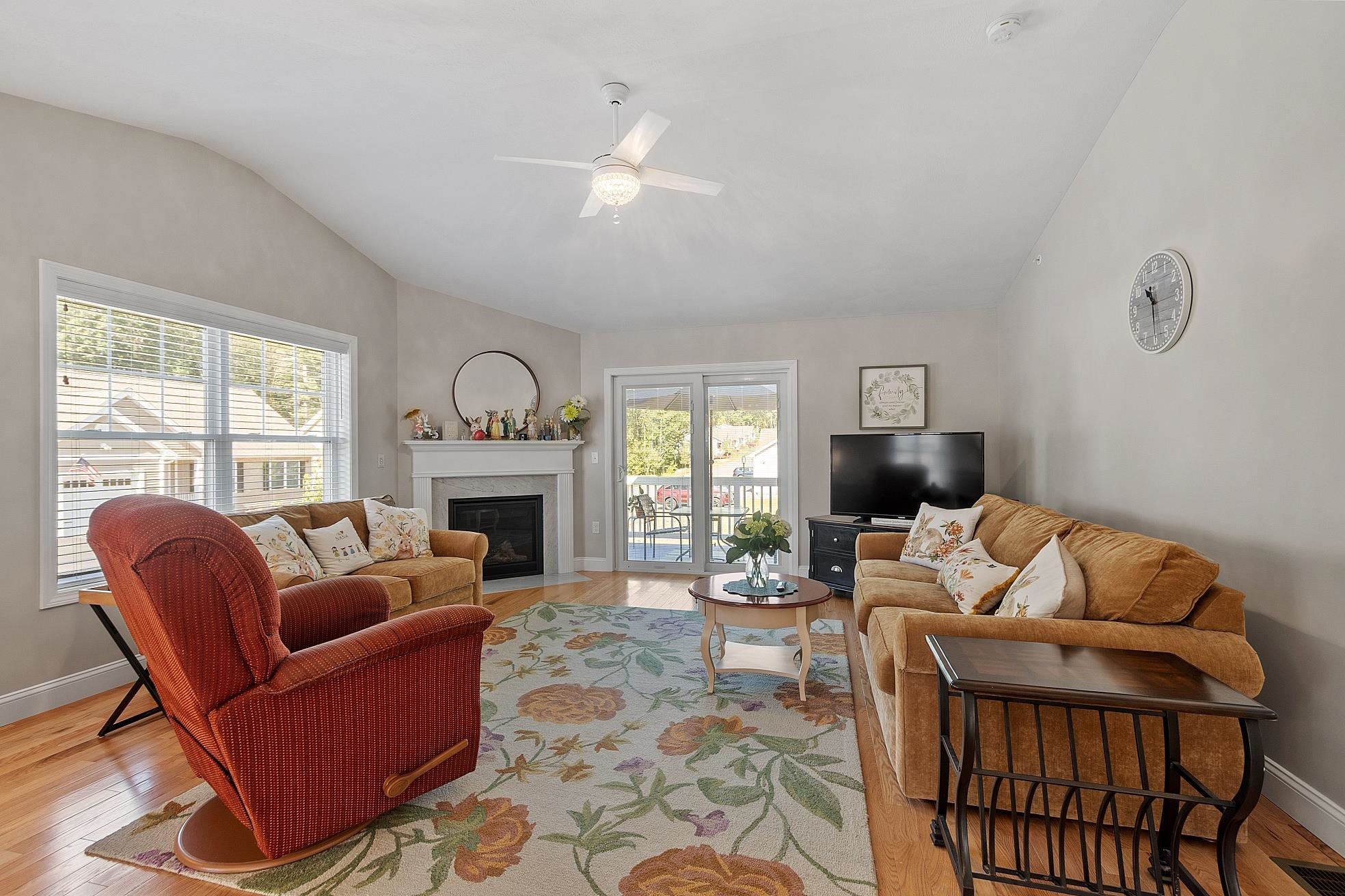 Pelham, New Hampshire, 03076, United States, 2 Bedrooms Bedrooms, ,2 BathroomsBathrooms,Residential,For Sale,1941586