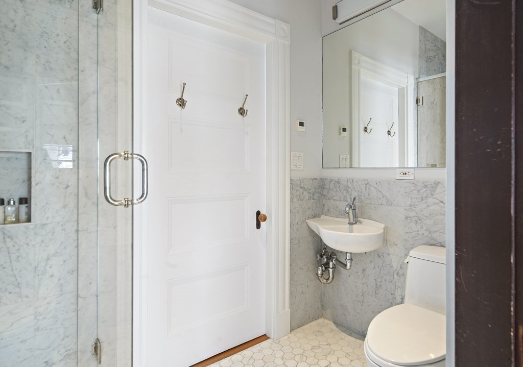 Cambridge, Massachusetts, 02140, United States, 6 Bedrooms Bedrooms, ,6 BathroomsBathrooms,Residential,For Sale,1840566