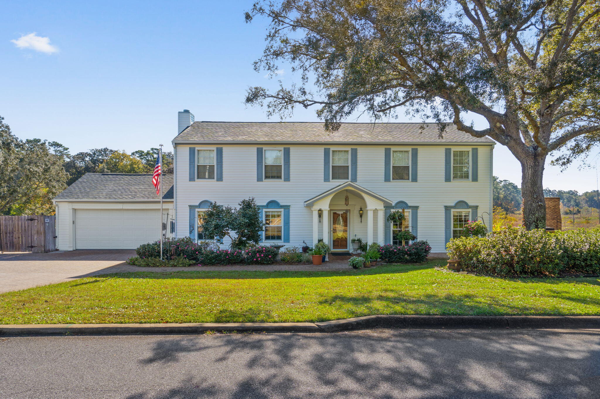 Niceville, Florida, 32578, United States, 5 Bedrooms Bedrooms, ,3 BathroomsBathrooms,Residential,For Sale,1997010