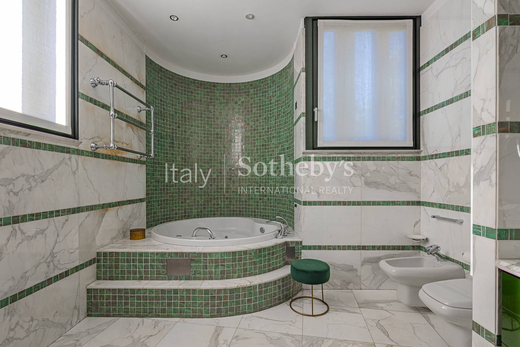  Designer villa surrounded by greenery - 物件實景