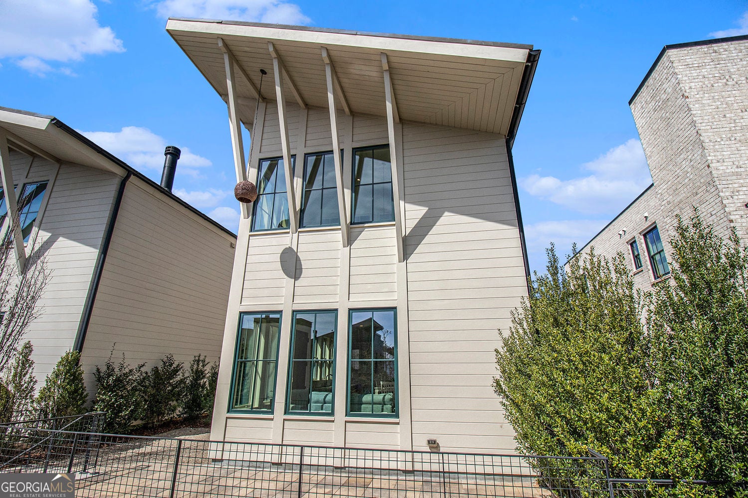 Fayetteville, Georgia, 30214, United States, 3 Bedrooms Bedrooms, ,3 BathroomsBathrooms,Residential,For Sale,1859111