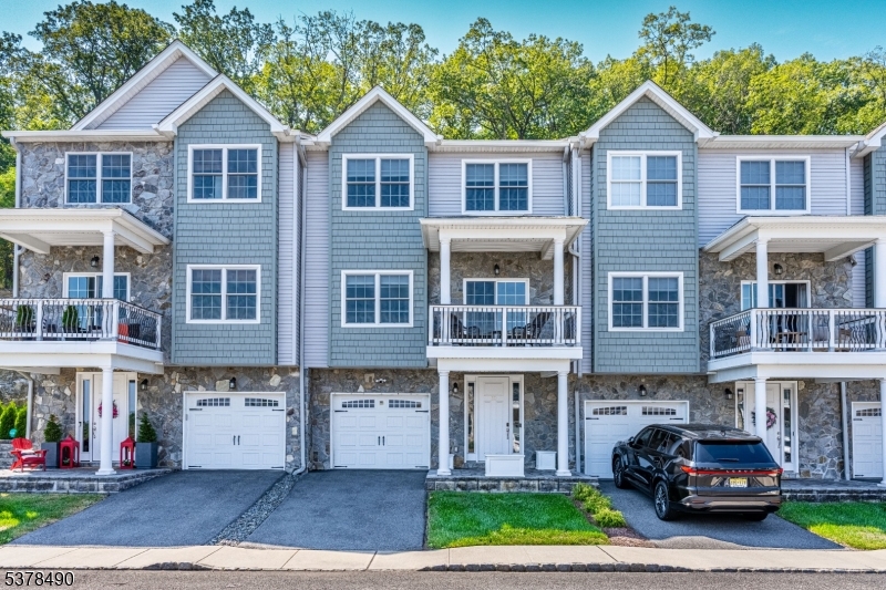Butler Boro, New Jersey, 07405, United States, 3 Bedrooms Bedrooms, ,3 BathroomsBathrooms,Residential,For Sale,1926300