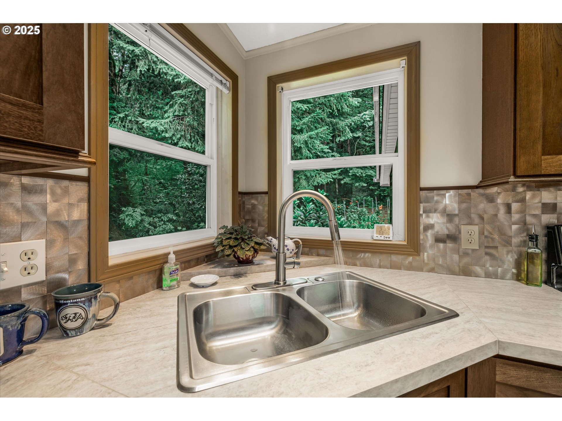 Sandy, Oregon, 97055, United States, 4 Bedrooms Bedrooms, ,3 BathroomsBathrooms,Residential,For Sale,1937237