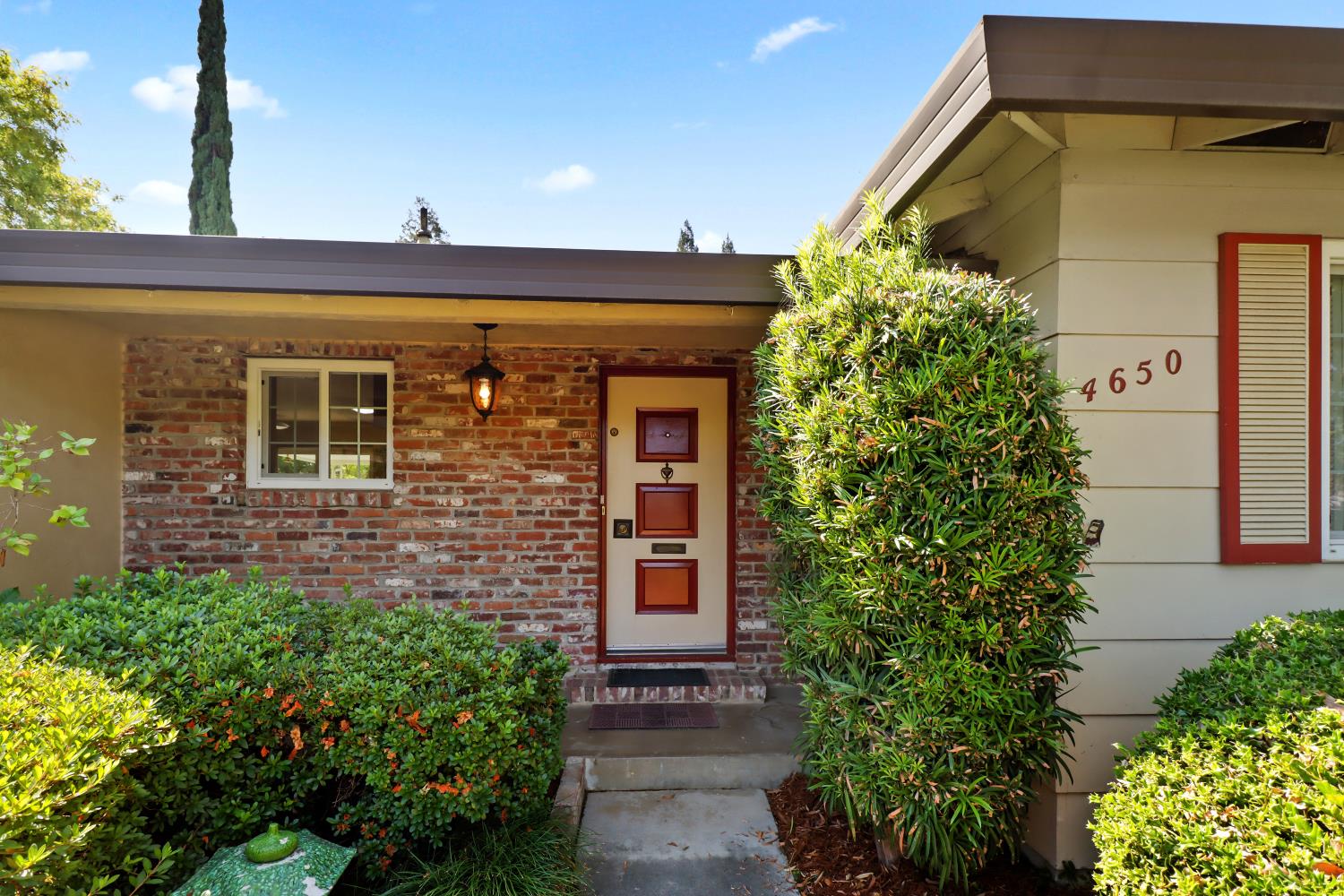 Sacramento, California, 95821, United States, 3 Bedrooms Bedrooms, ,2 BathroomsBathrooms,Residential,For Sale,1941774